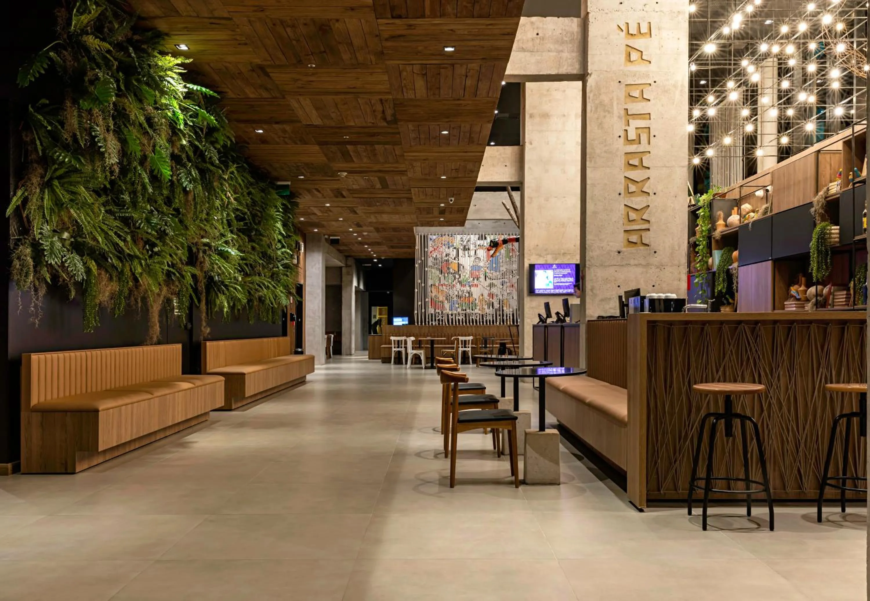 Lobby or reception in ibis Styles Maceió Pajuçara