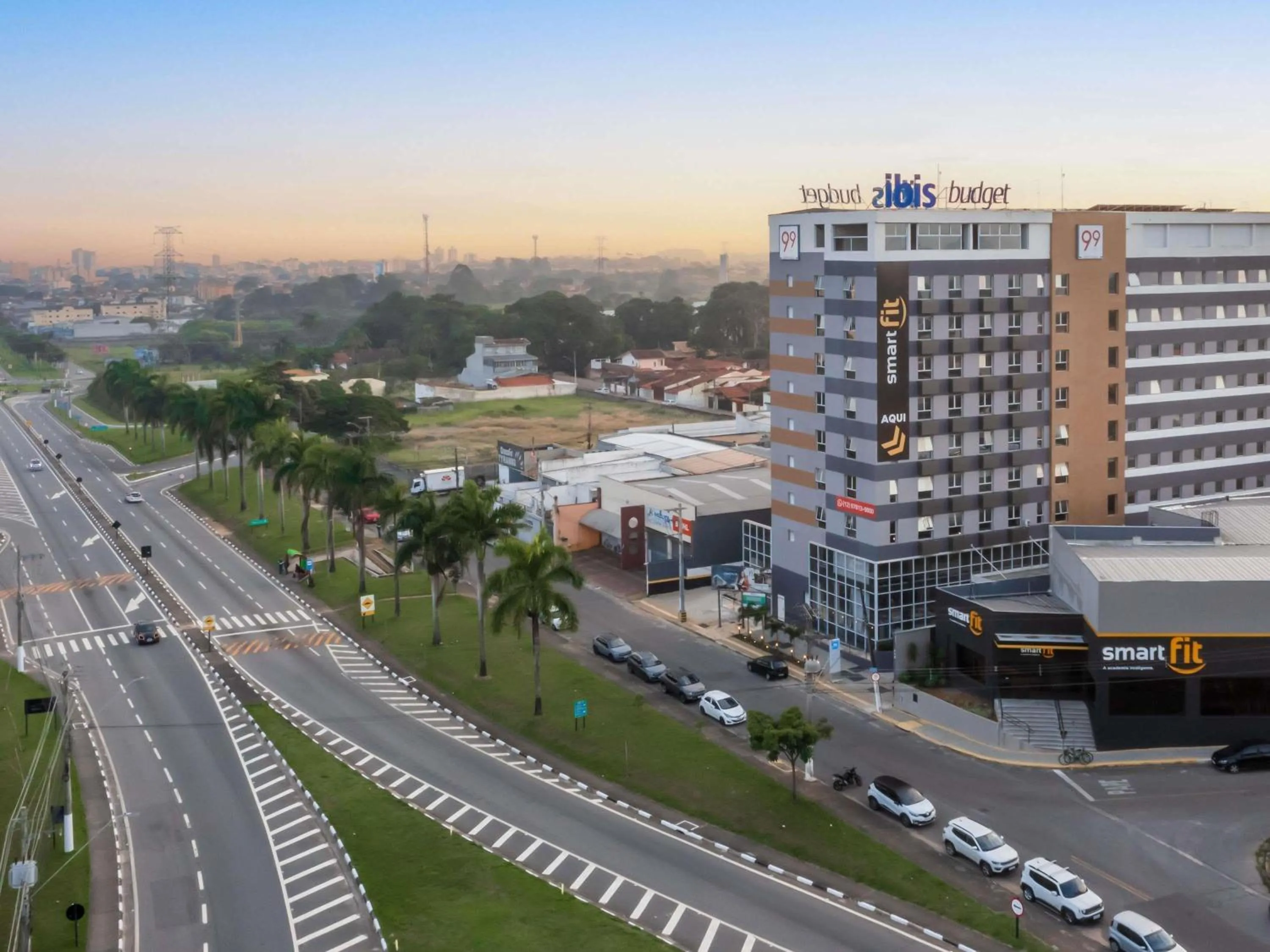 Property building in ibis budget Pindamonhangaba