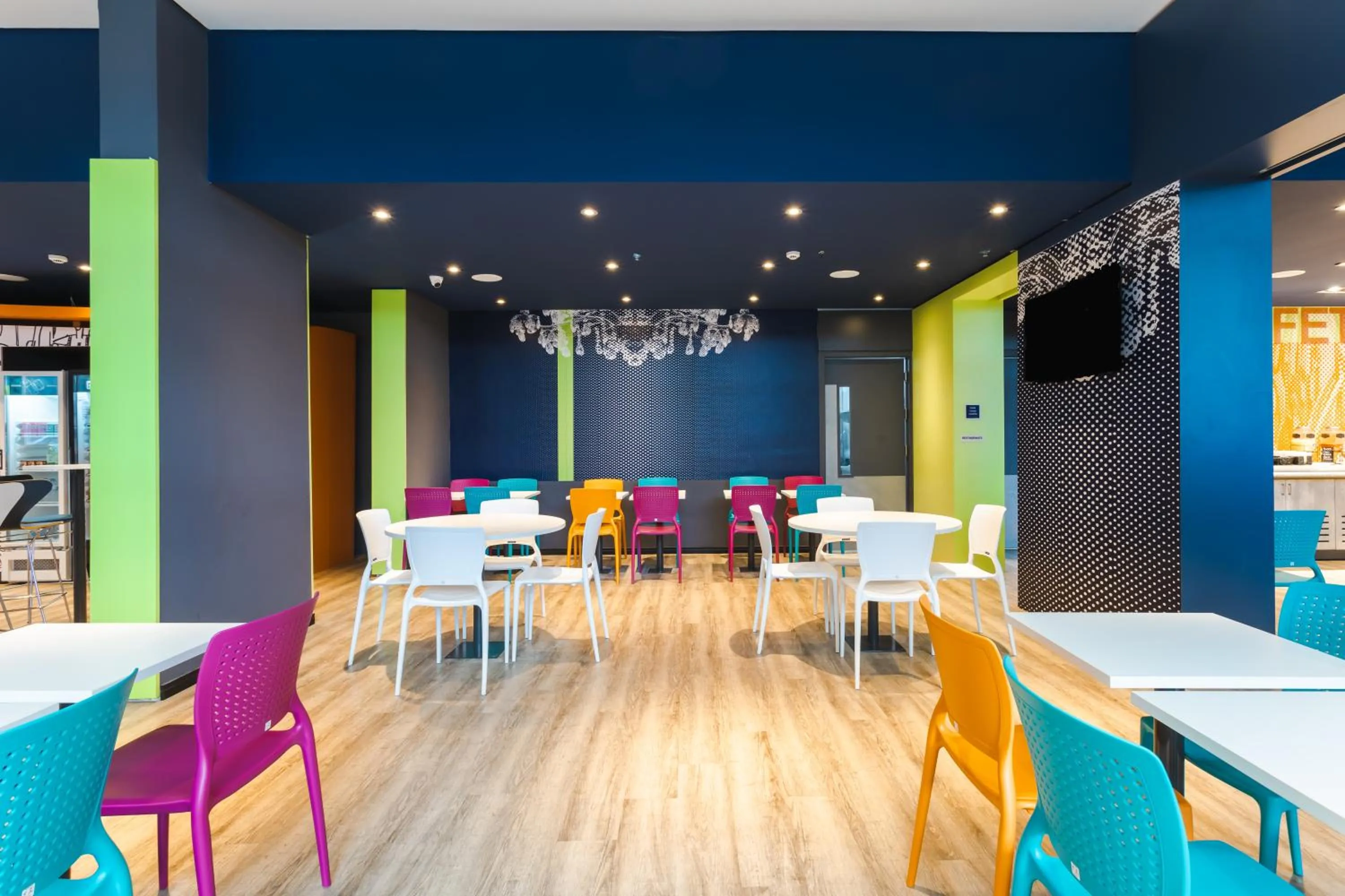 Restaurant/places to eat in ibis budget Pindamonhangaba