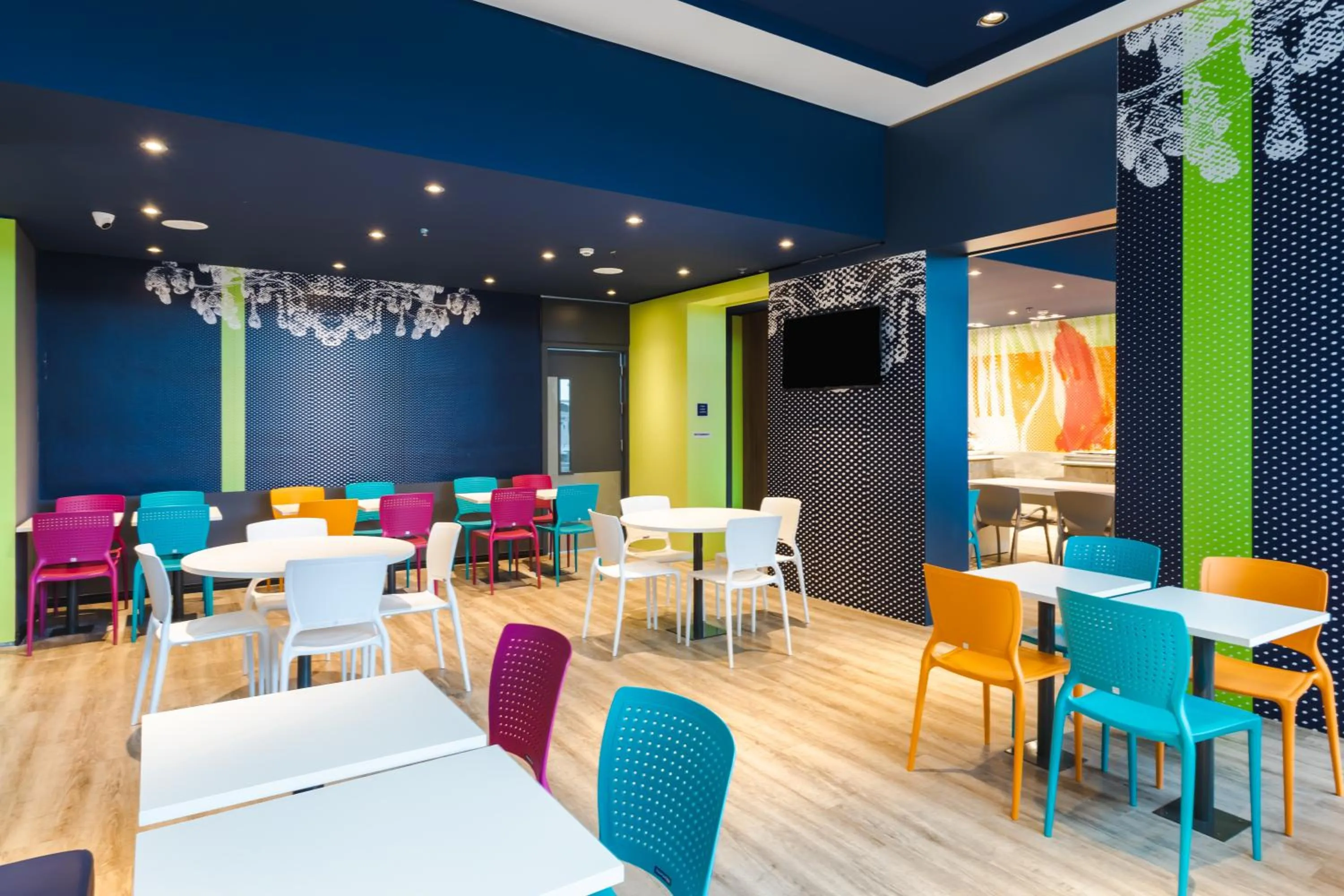 Restaurant/places to eat in ibis budget Pindamonhangaba