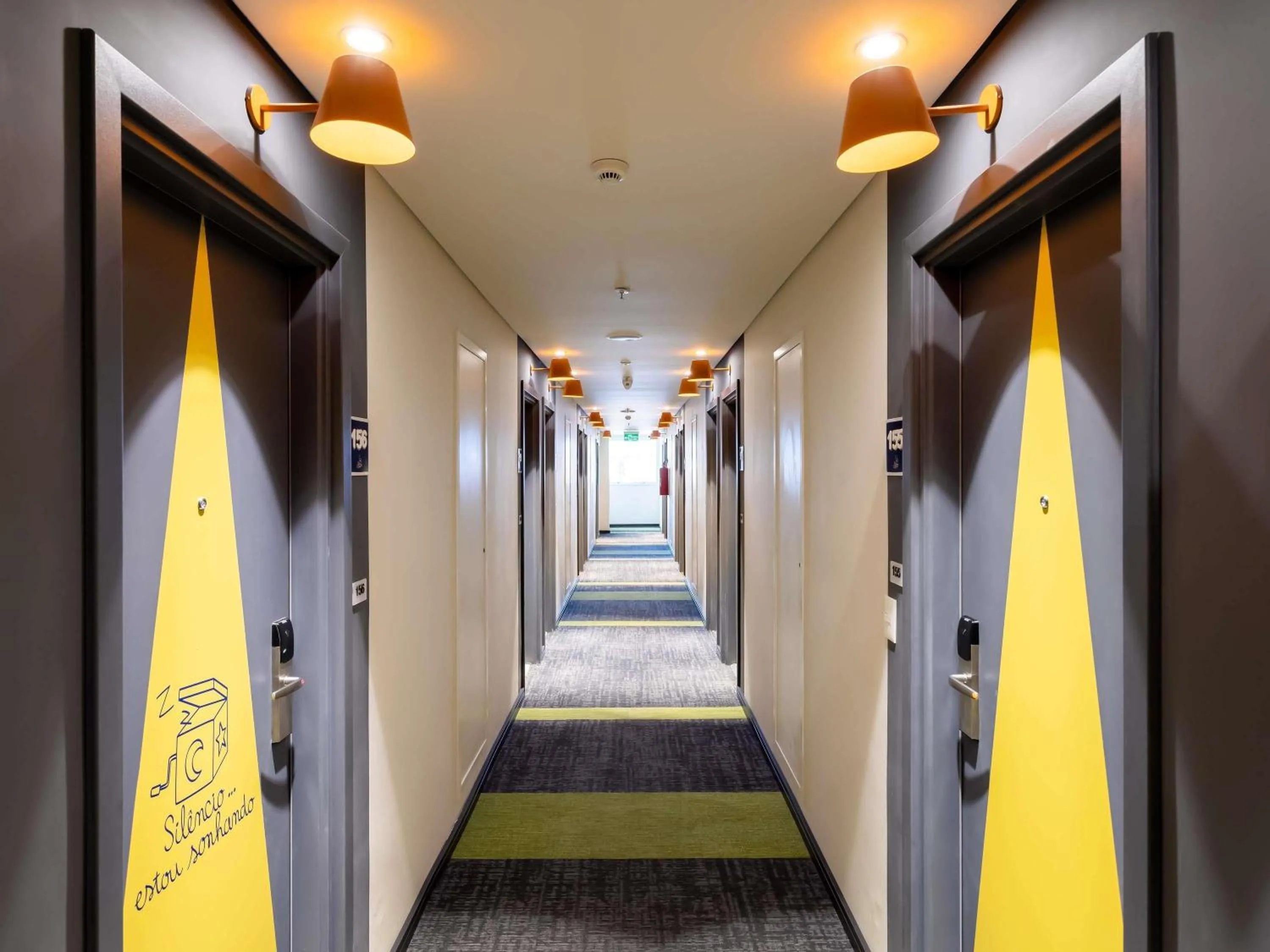 Bedroom in ibis budget Pindamonhangaba