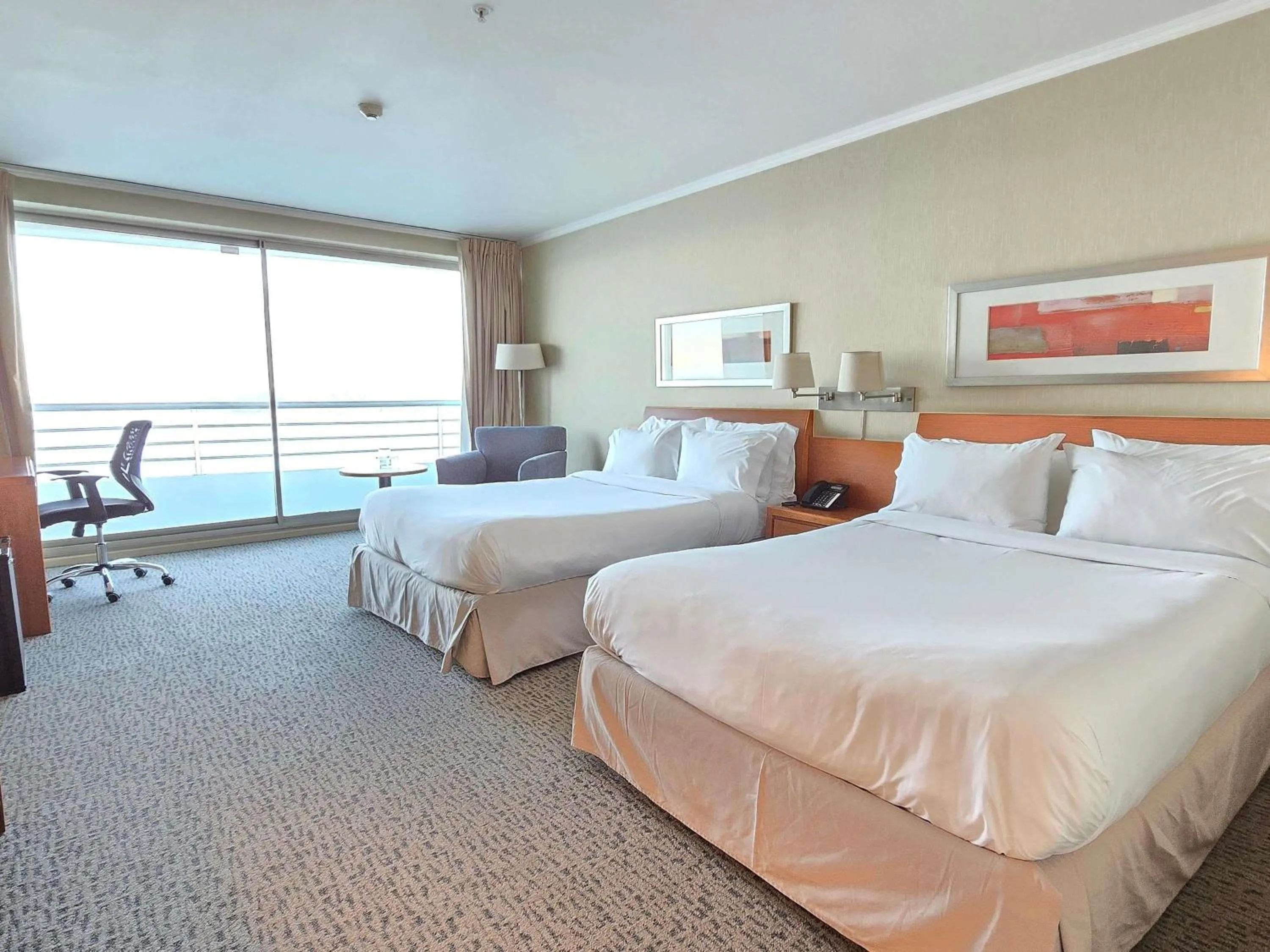 Bedroom, Bed in Novotel Puerto Montt