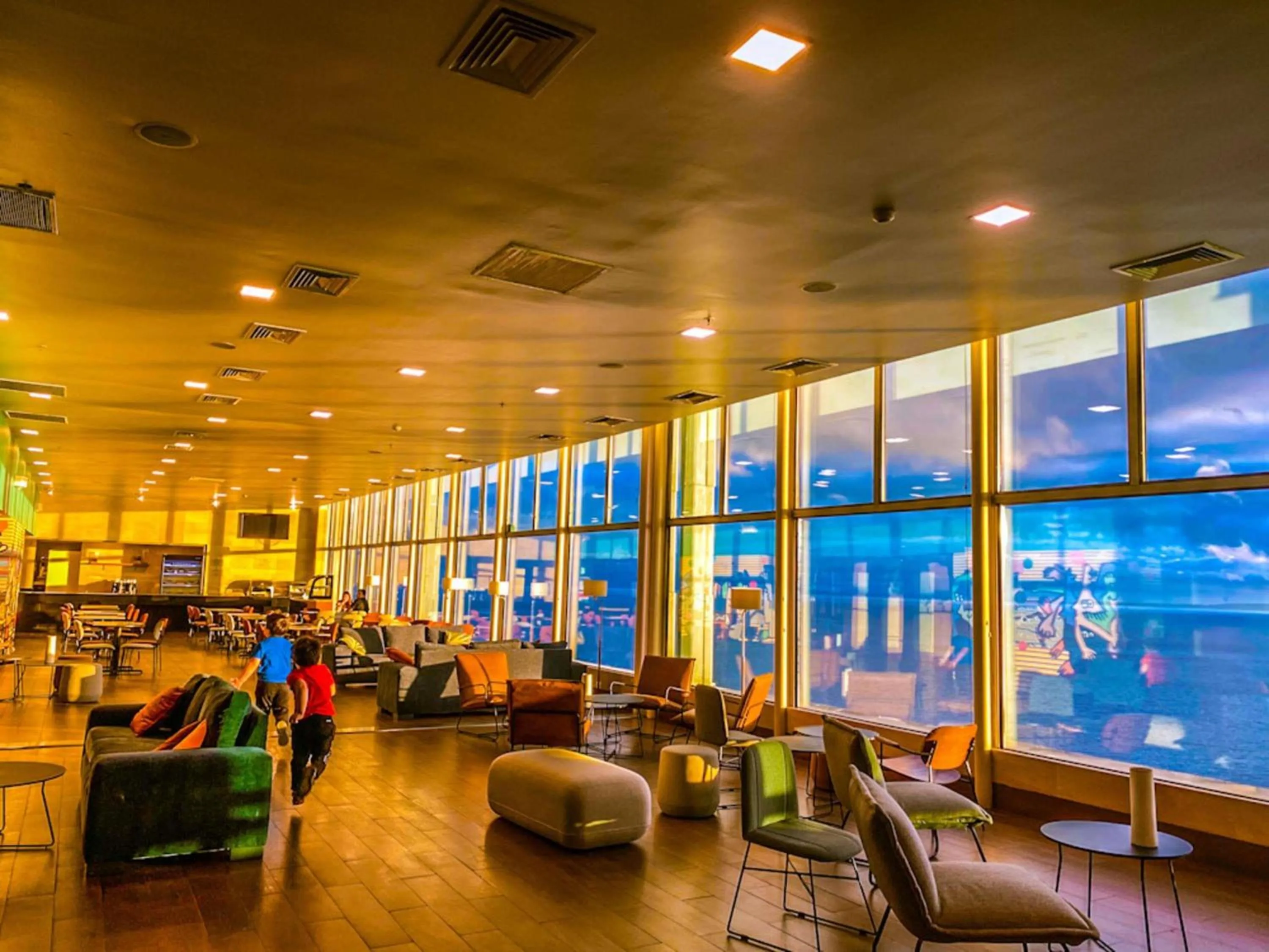 Restaurant/places to eat in Novotel Puerto Montt