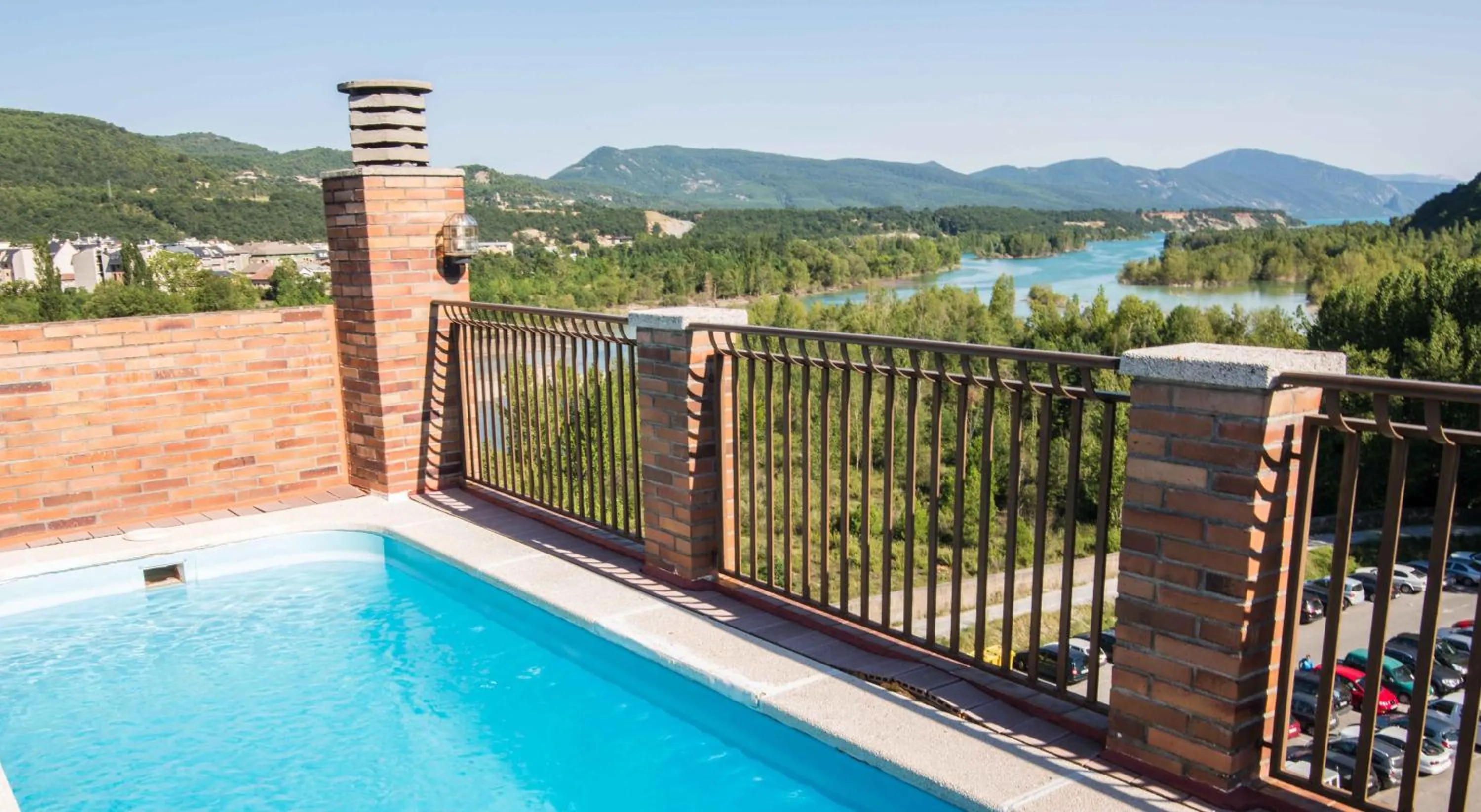 Pool view in Hotel Dos Rios Origen