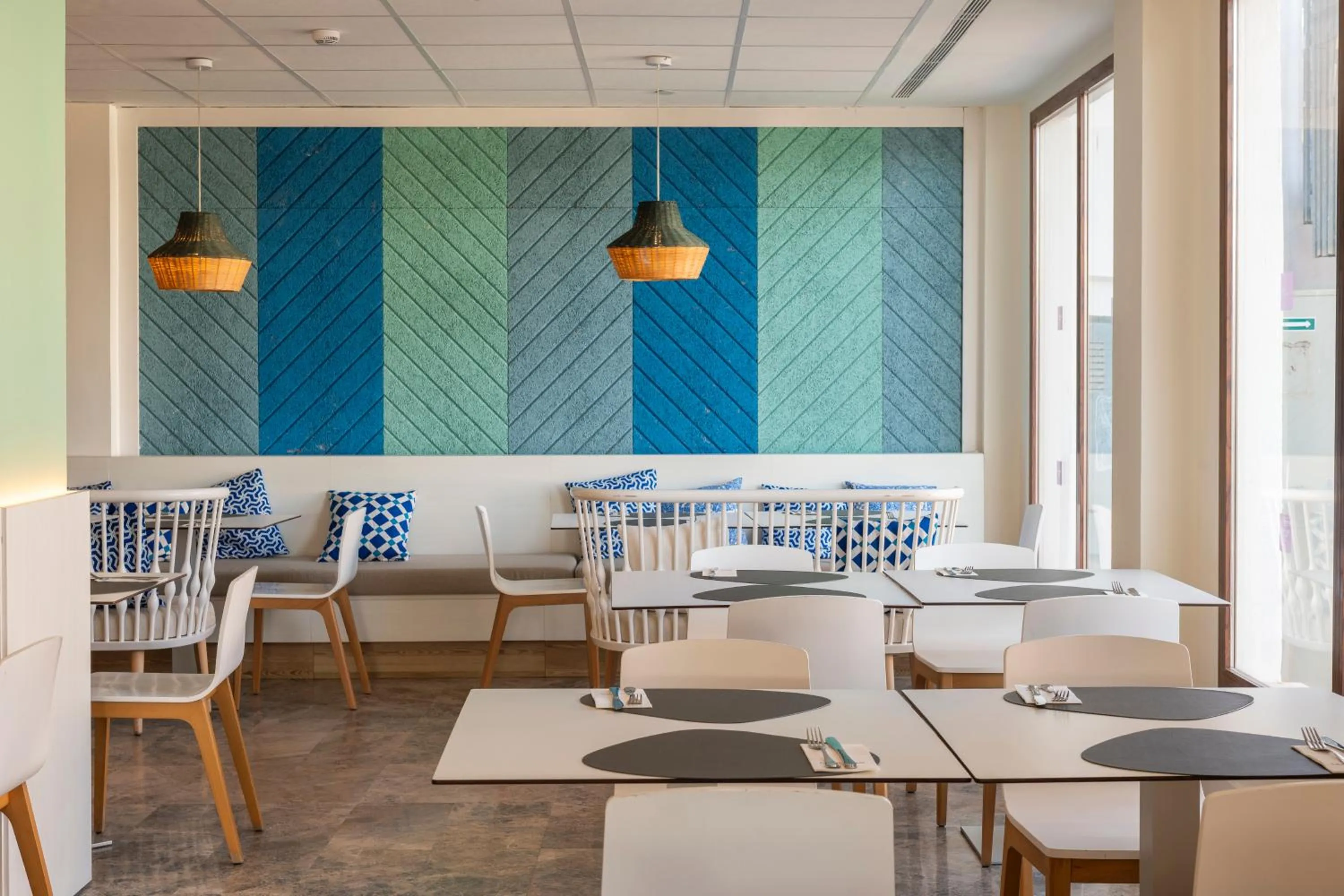 Restaurant/places to eat in Leonardo Royal Hotel Ibiza Santa Eulalia