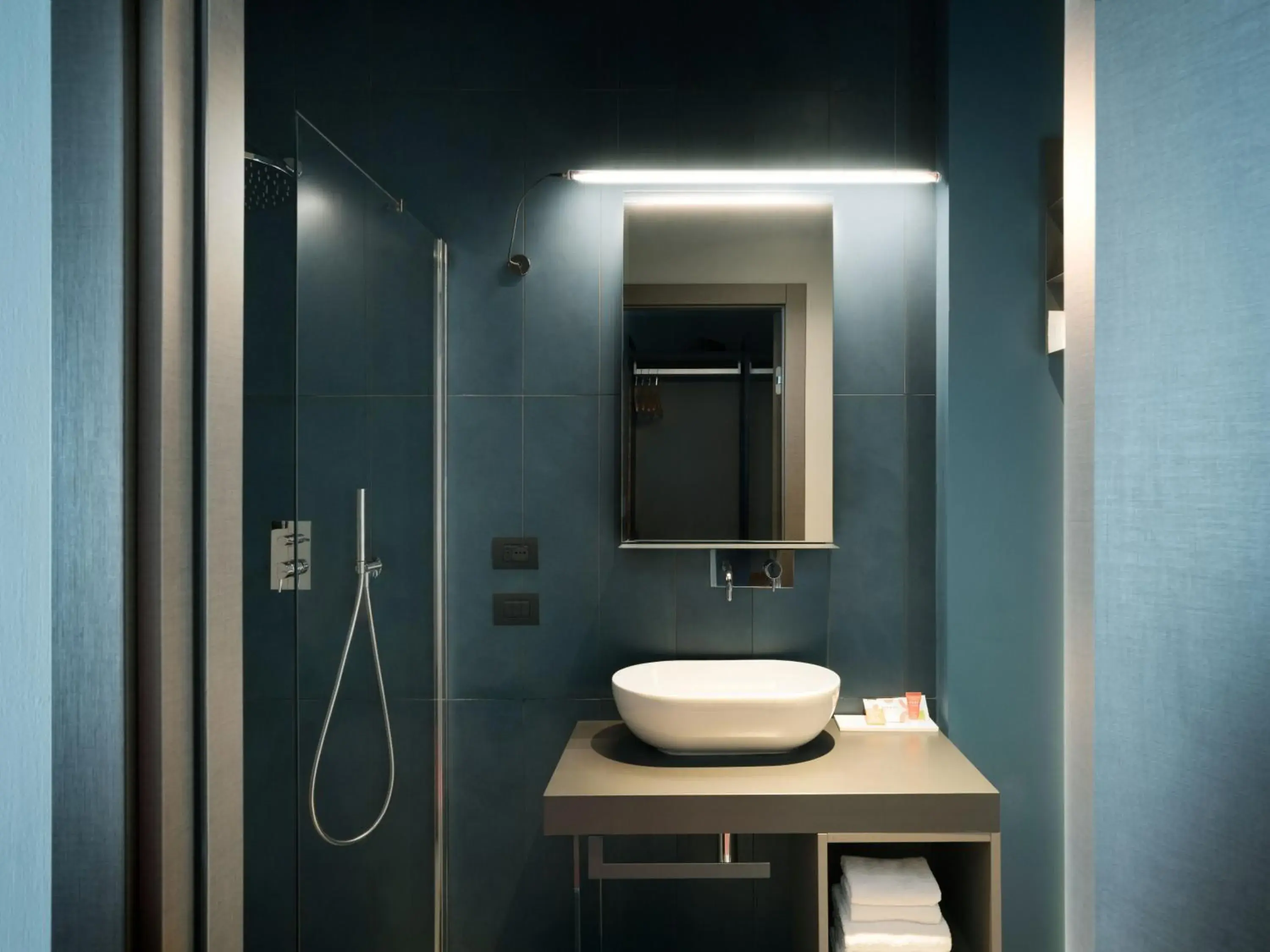 Bathroom in 21 House of Stories Navigli Bathroom in 21 House of Stories Navigli