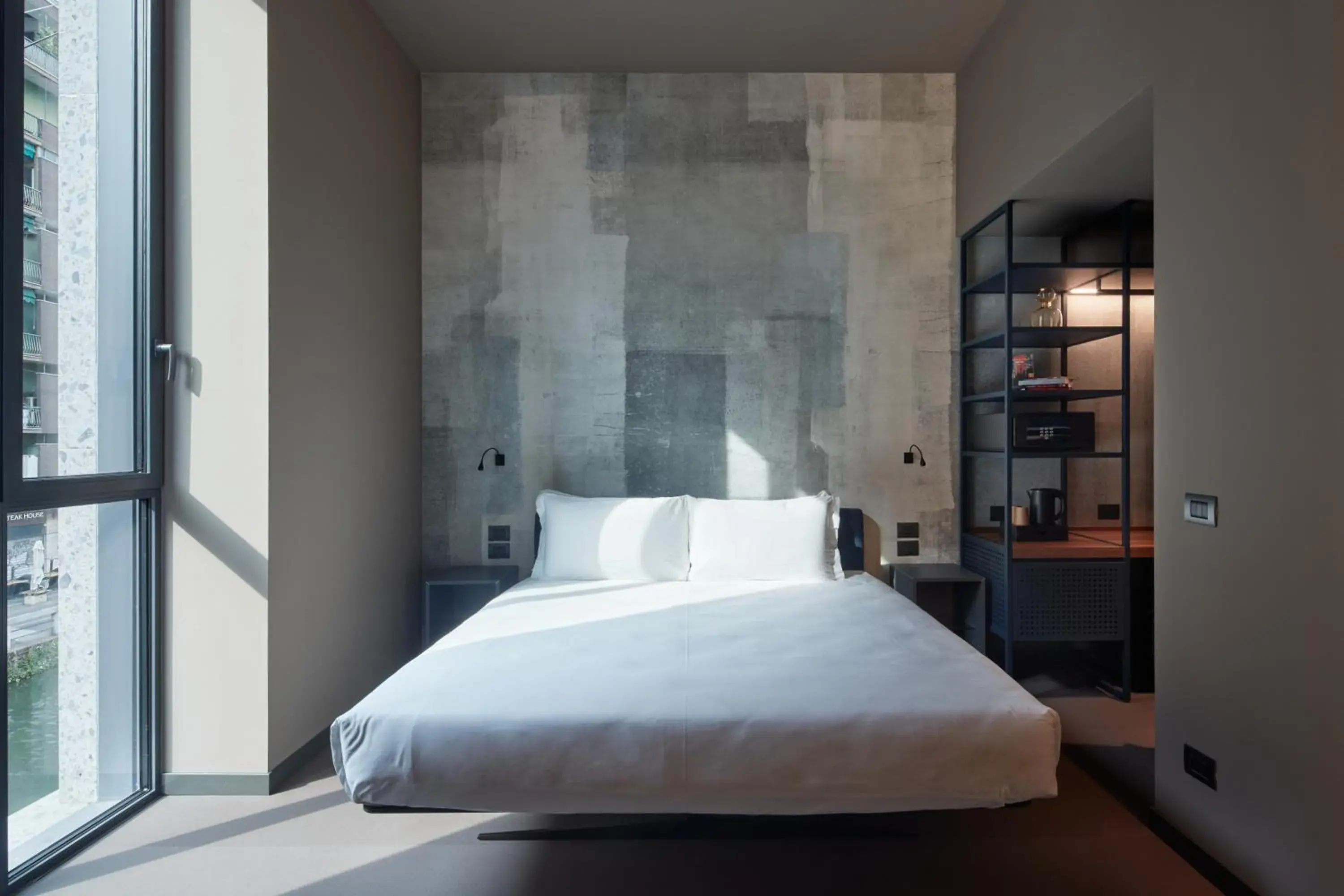 Bed in 21 House of Stories Navigli Bed in 21 House of Stories Navigli