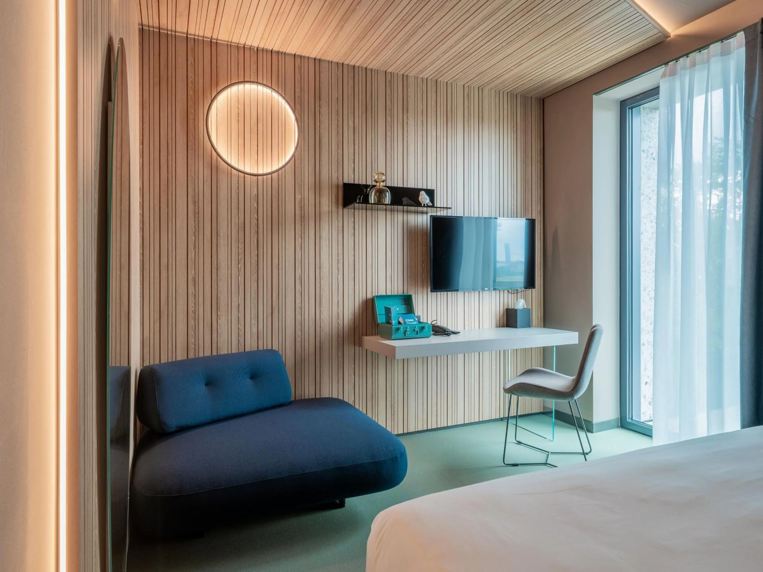 TV and multimedia, Bed in 21 House of Stories Navigli