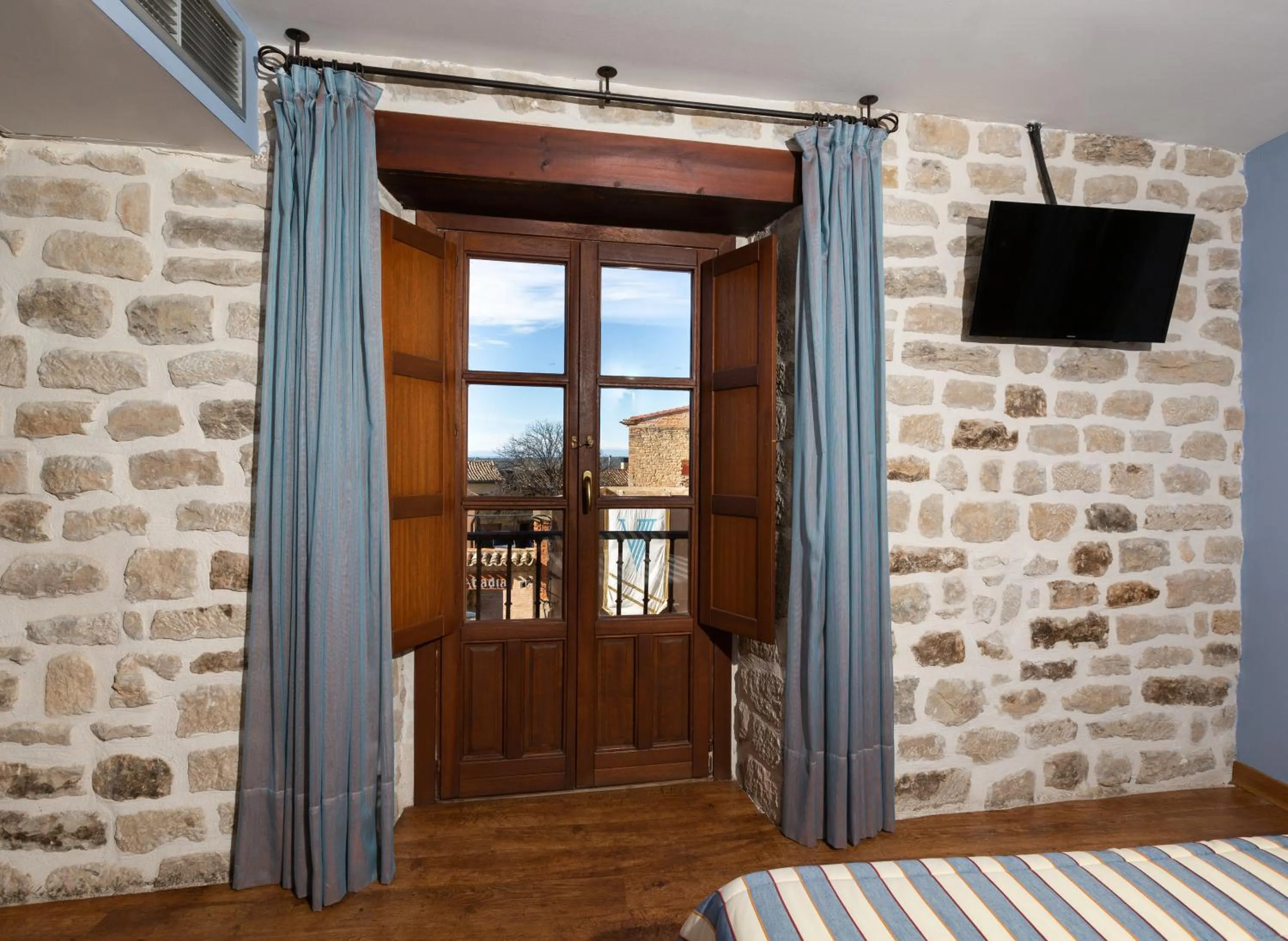 Facade/entrance in Hotel Palacio Pujadas by Pandora Hoteles