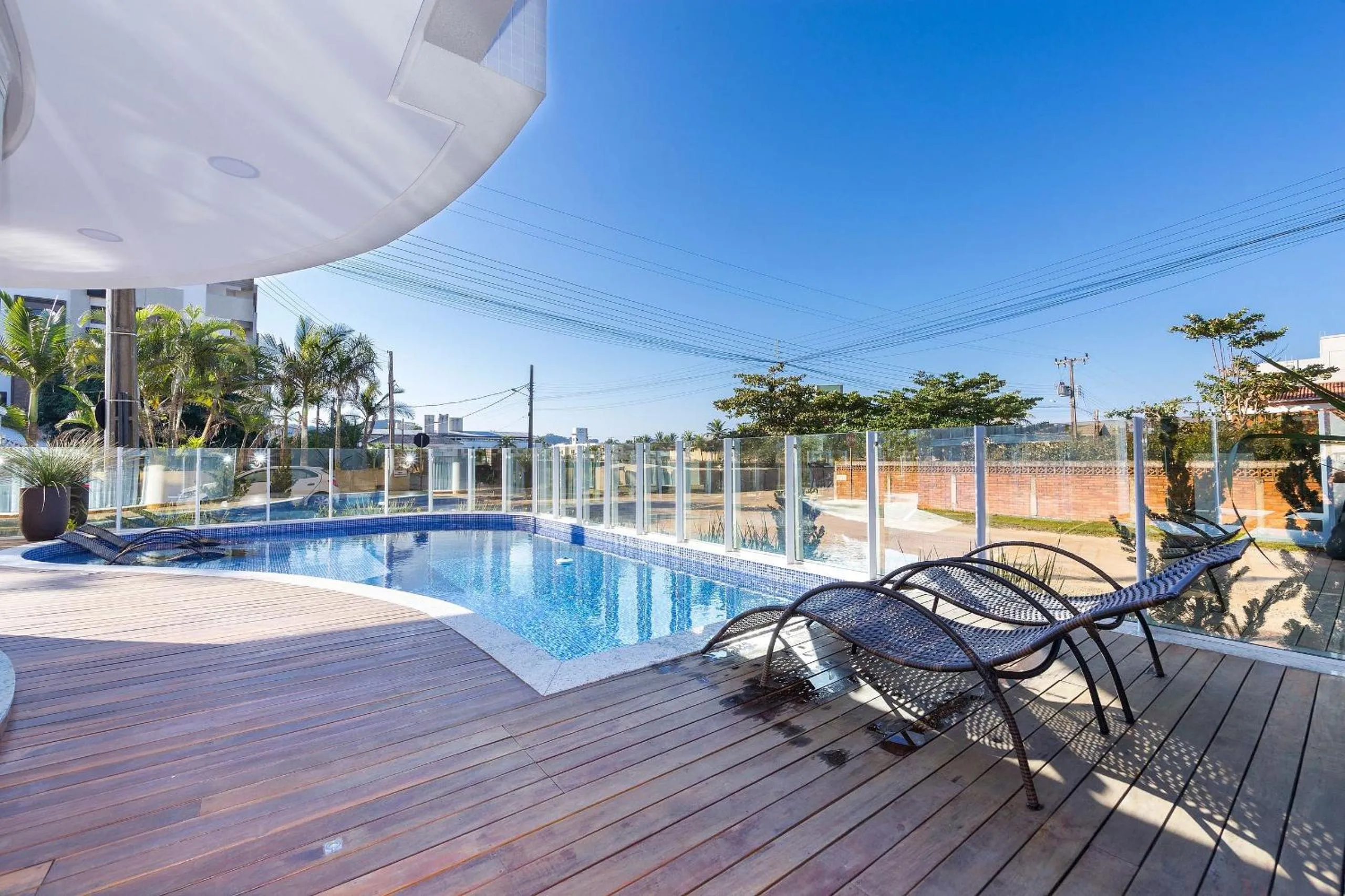 Swimming pool in Puntarenas 306 - Cobertura duplex 3 suítes à 80 metros da Praia do Mariscal