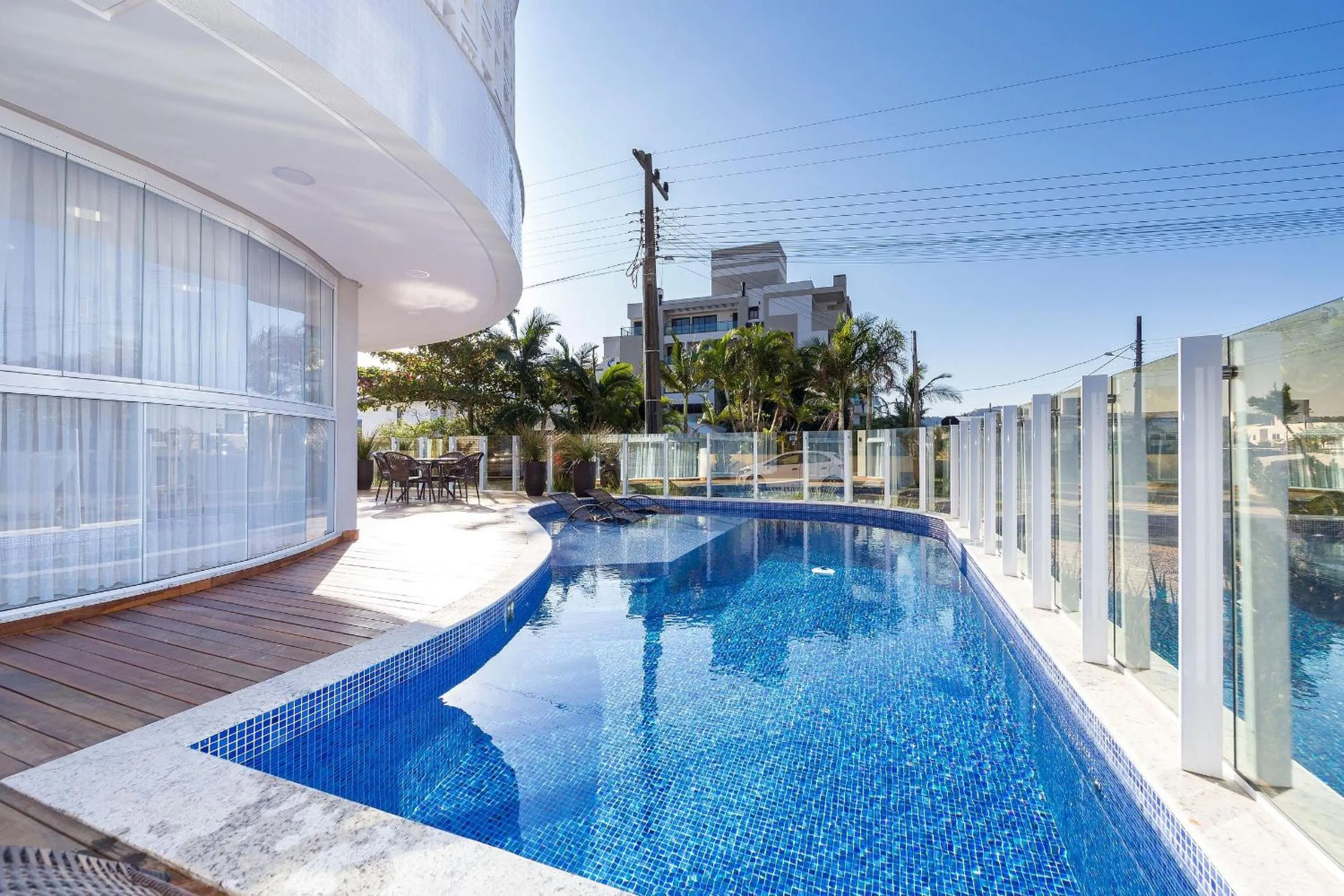Swimming pool in Puntarenas 306 - Cobertura duplex 3 suítes à 80 metros da Praia do Mariscal