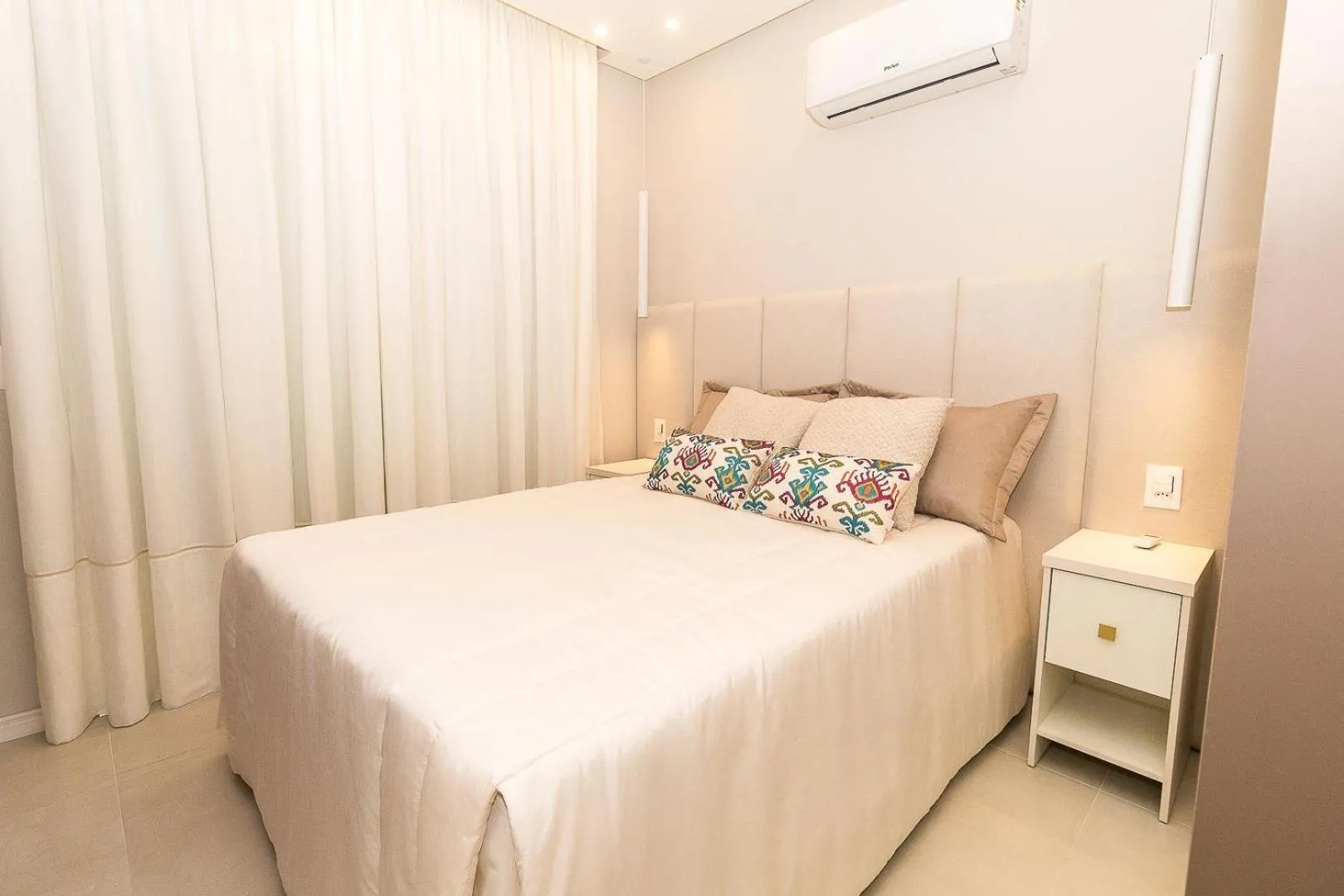 Bedroom, Bed in Puntarenas 306 - Cobertura duplex 3 suítes à 80 metros da Praia do Mariscal