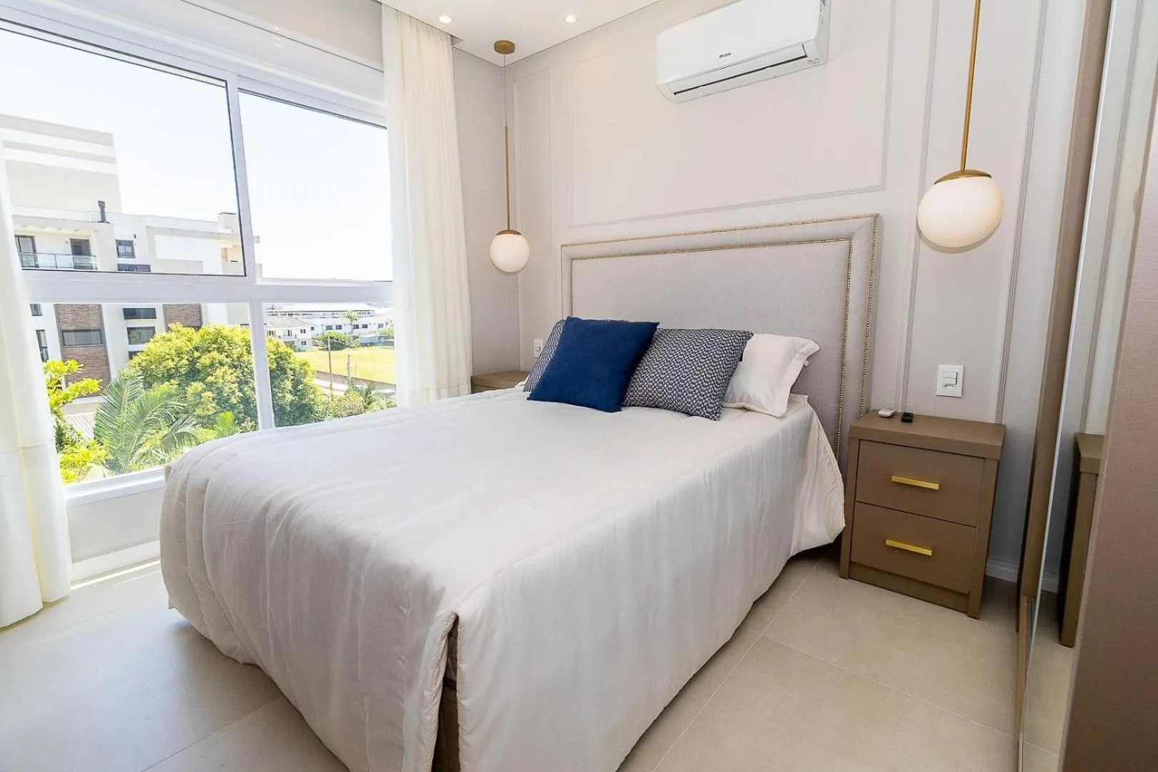 Bedroom, Bed in Puntarenas 306 - Cobertura duplex 3 suítes à 80 metros da Praia do Mariscal