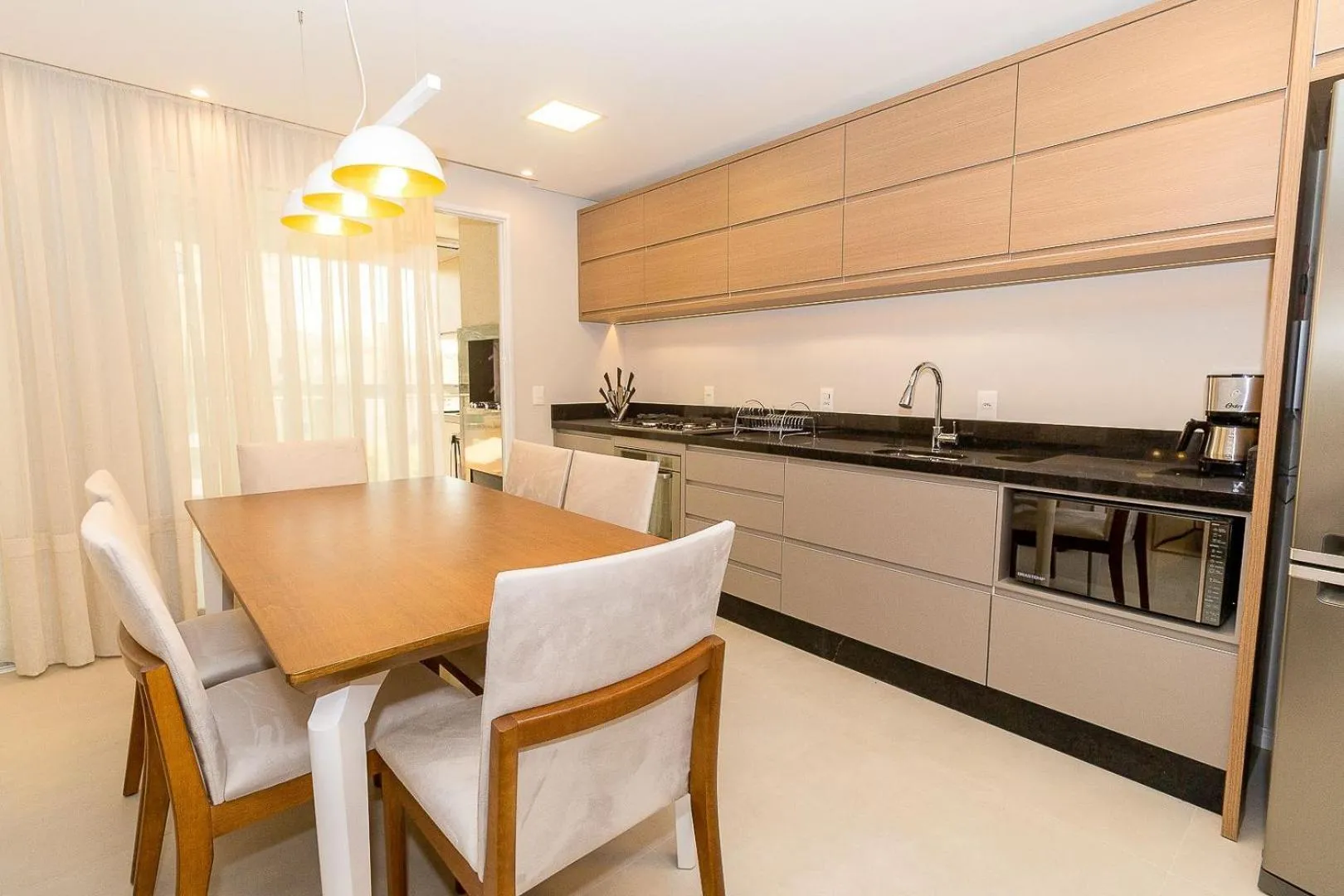 Dining area in Puntarenas 306 - Cobertura duplex 3 suítes à 80 metros da Praia do Mariscal