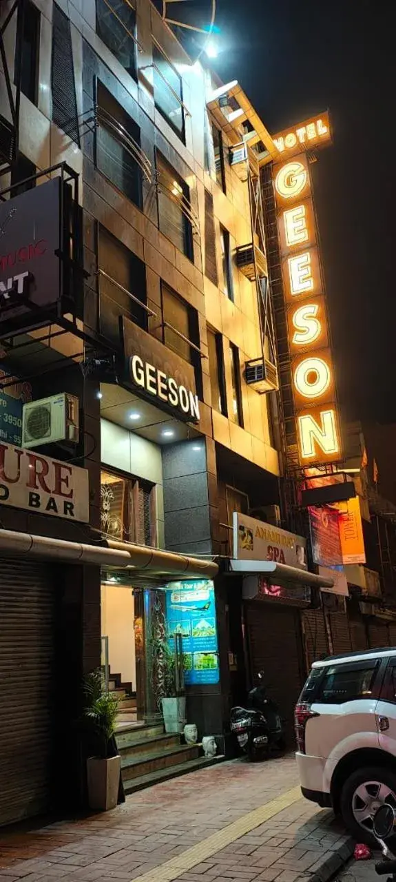 HOTEL GEESON INTERNATIONAL-New Delhi Railway Station-Paharganj HOTEL GEESON INTERNATIONAL-New Delhi Railway Station-Paharganj