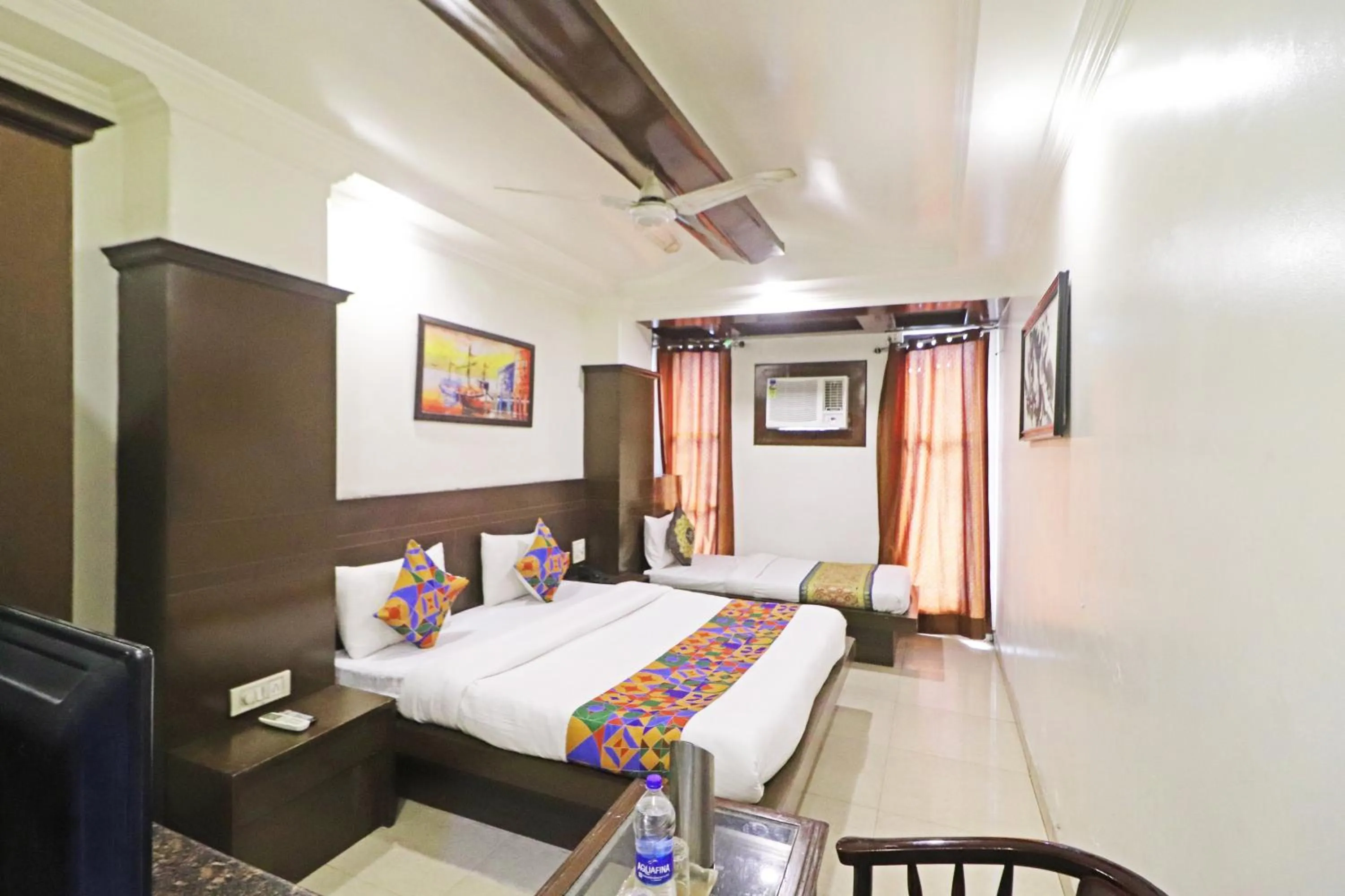 Bed in HOTEL GEESON INTERNATIONAL-New Delhi Railway Station-Paharganj