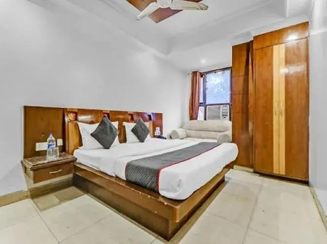 Bed in HOTEL GEESON INTERNATIONAL-New Delhi Railway Station-Paharganj Bed in HOTEL GEESON INTERNATIONAL-New Delhi Railway Station-Paharganj