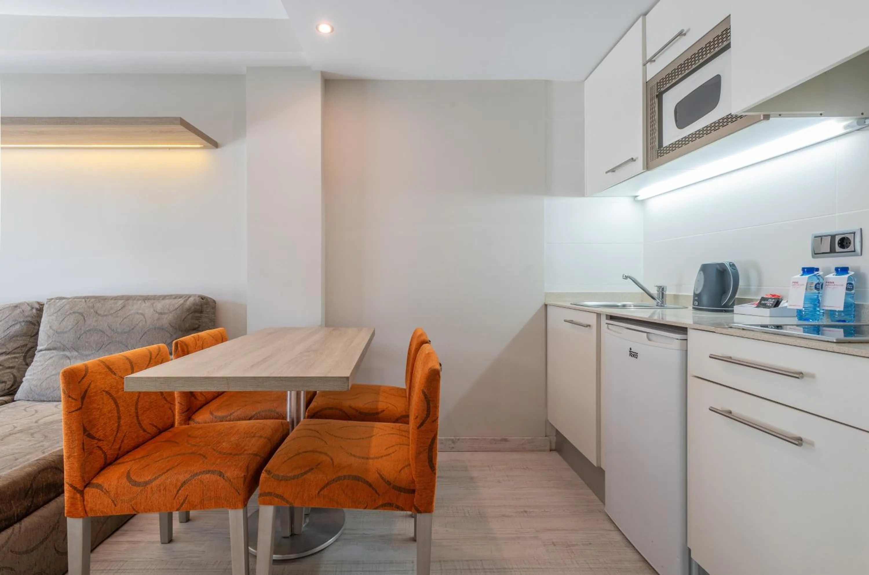 Kitchen or kitchenette in Leonardo Royal Hotel Mallorca