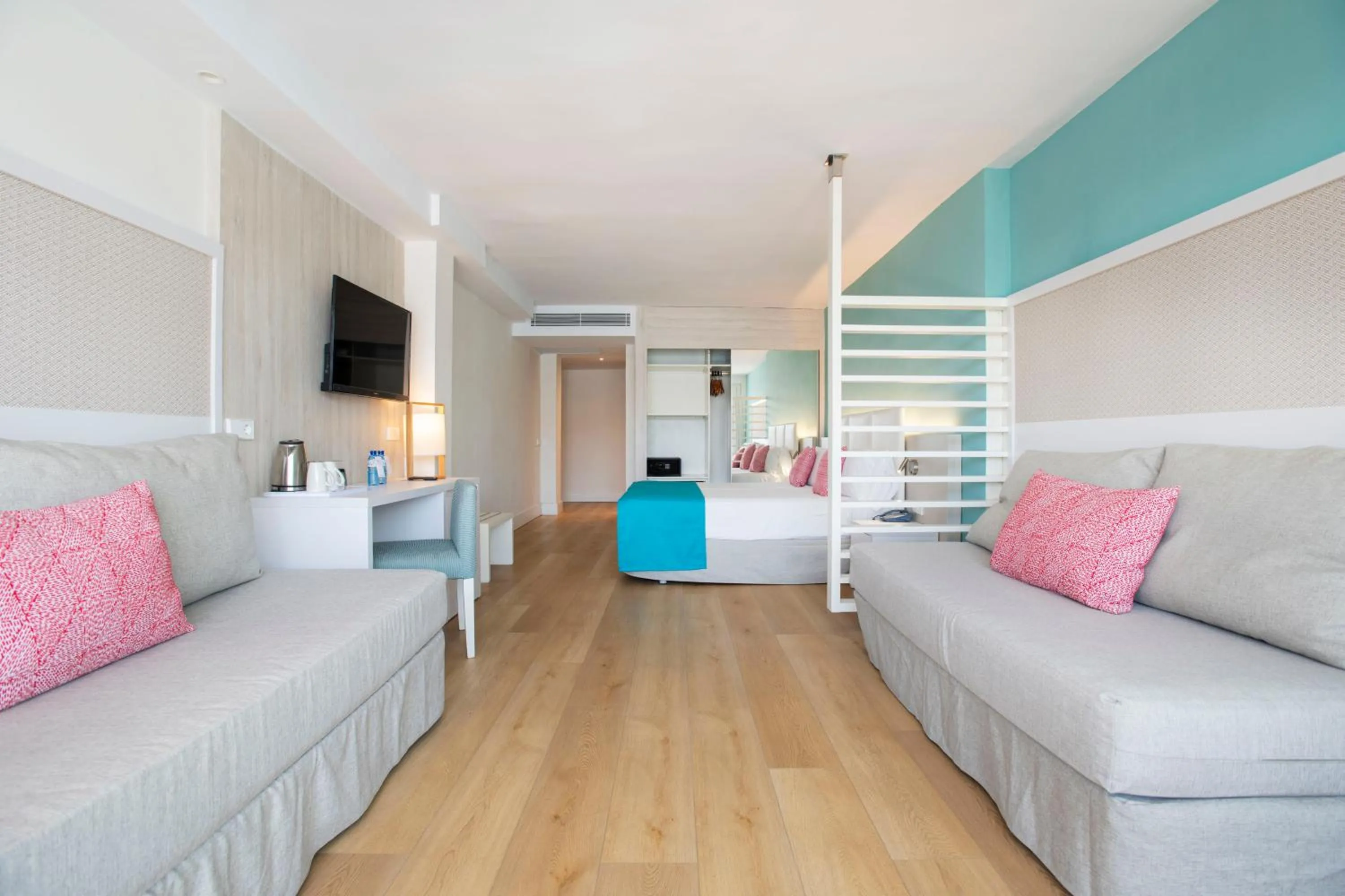  Deluxe Double Room with Sea View   in Leonardo Royal Hotel Mallorca