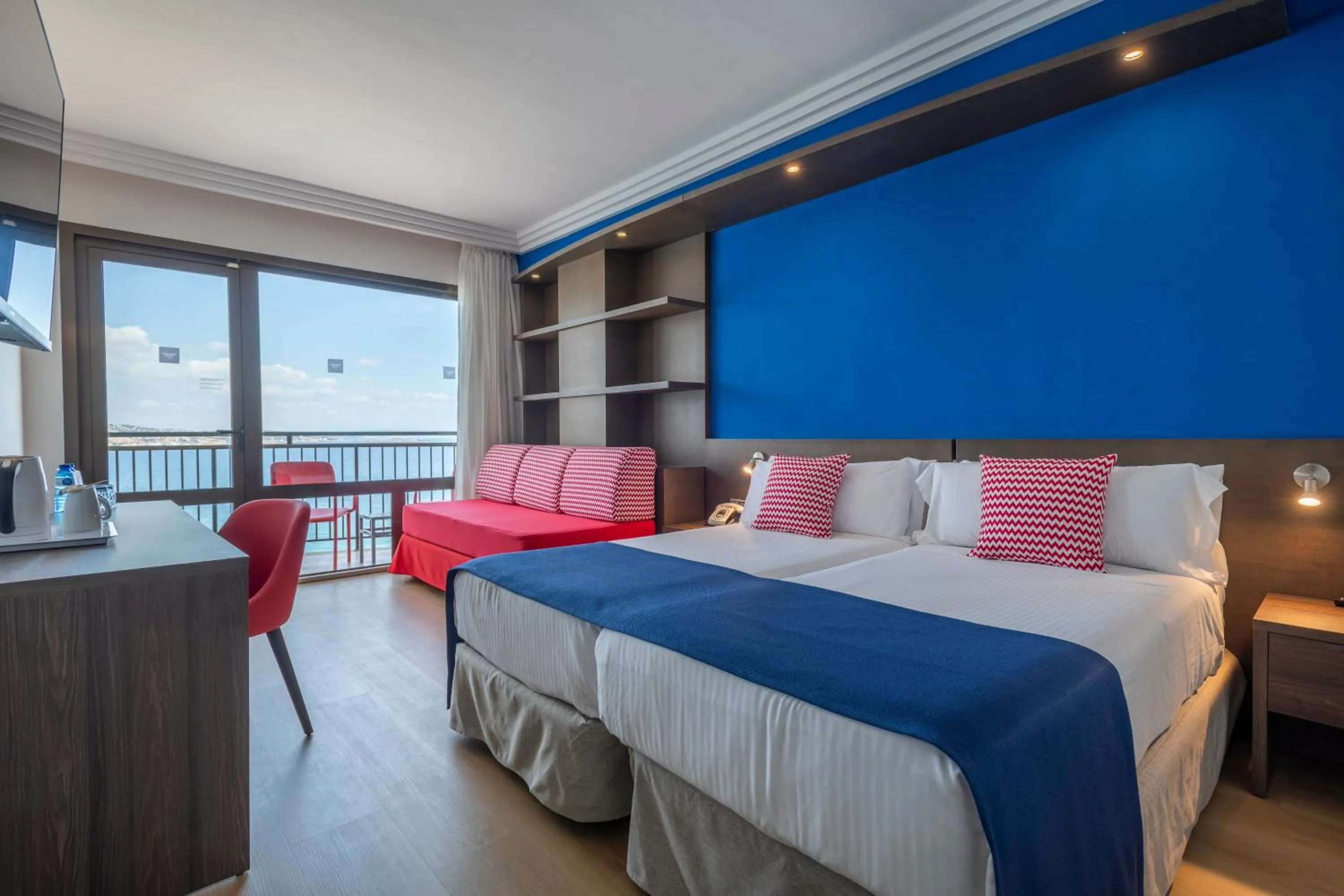 Bedroom, Bed in Leonardo Royal Hotel Mallorca