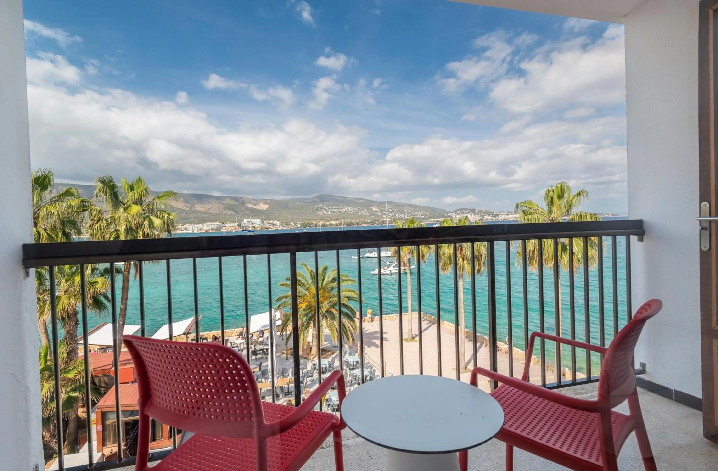 Beach in Leonardo Royal Hotel Mallorca