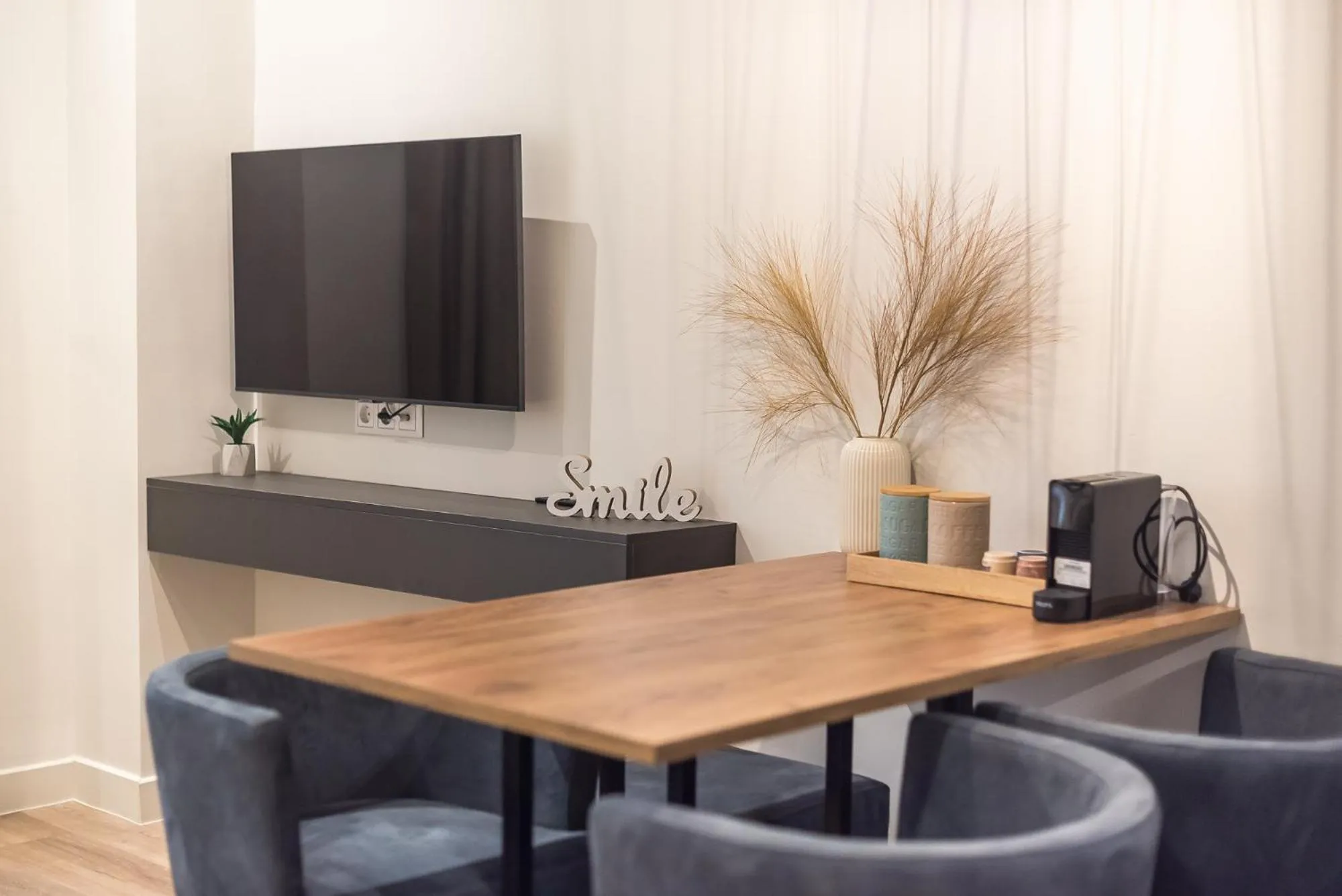 TV and multimedia in Aeiphoria Suites & Rooms - Athens