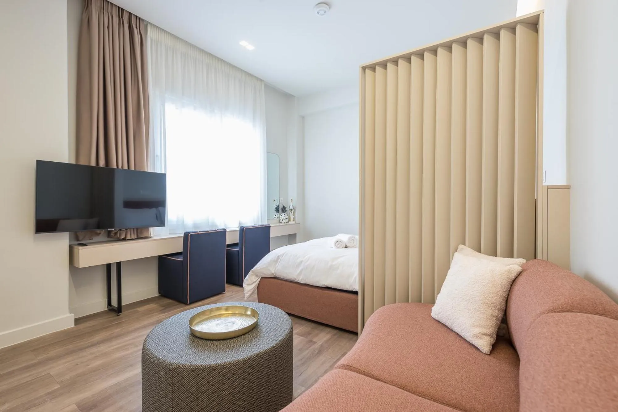 Living room, Bed in Aeiphoria Suites & Rooms - Athens