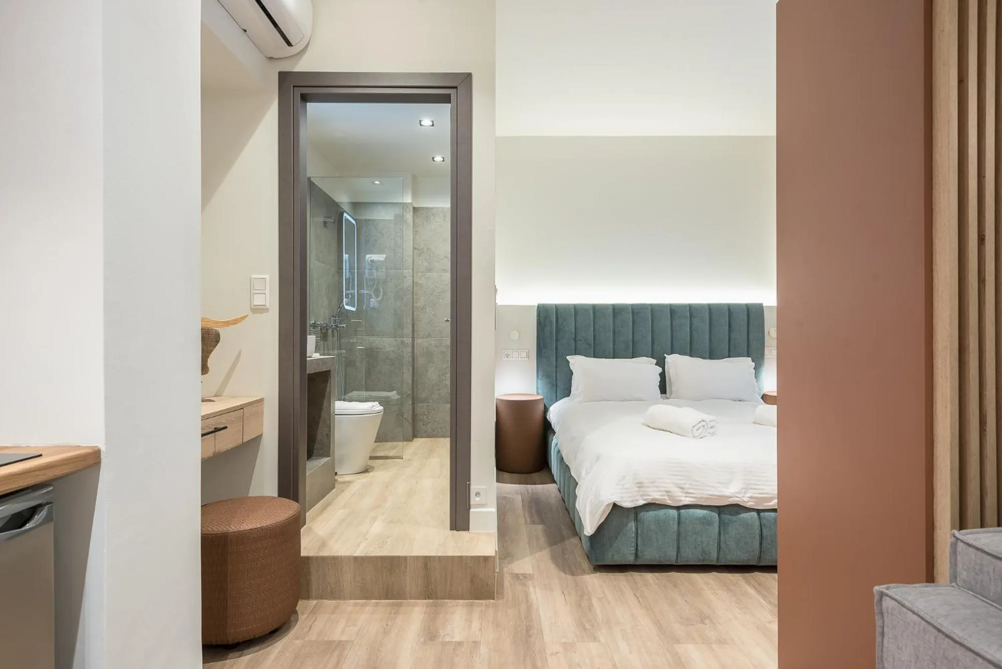 Bed in Aeiphoria Suites & Rooms - Athens