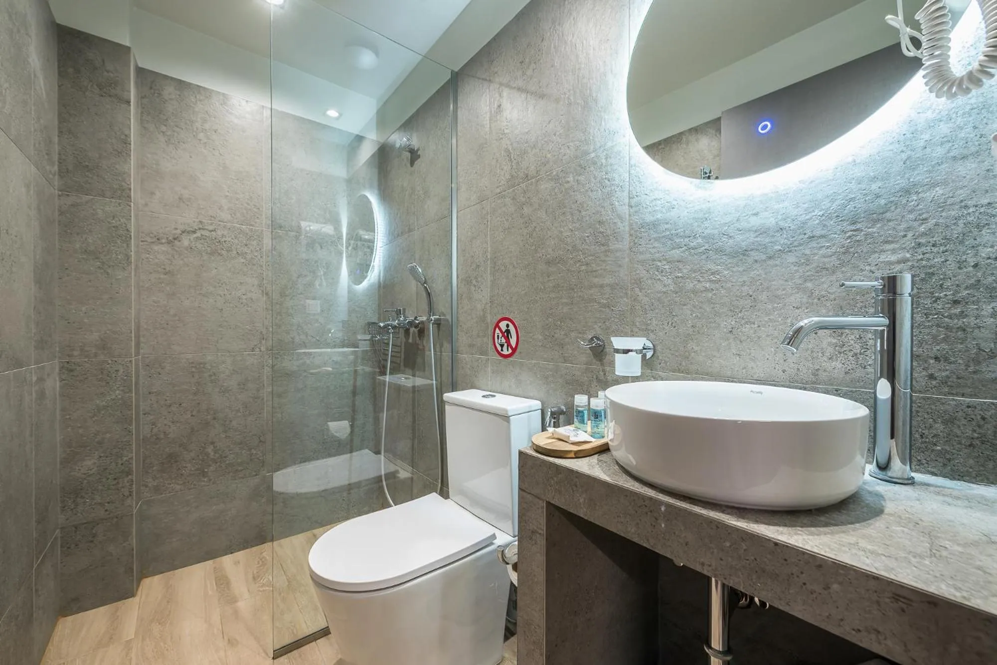 Bathroom in Aeiphoria Suites & Rooms - Athens