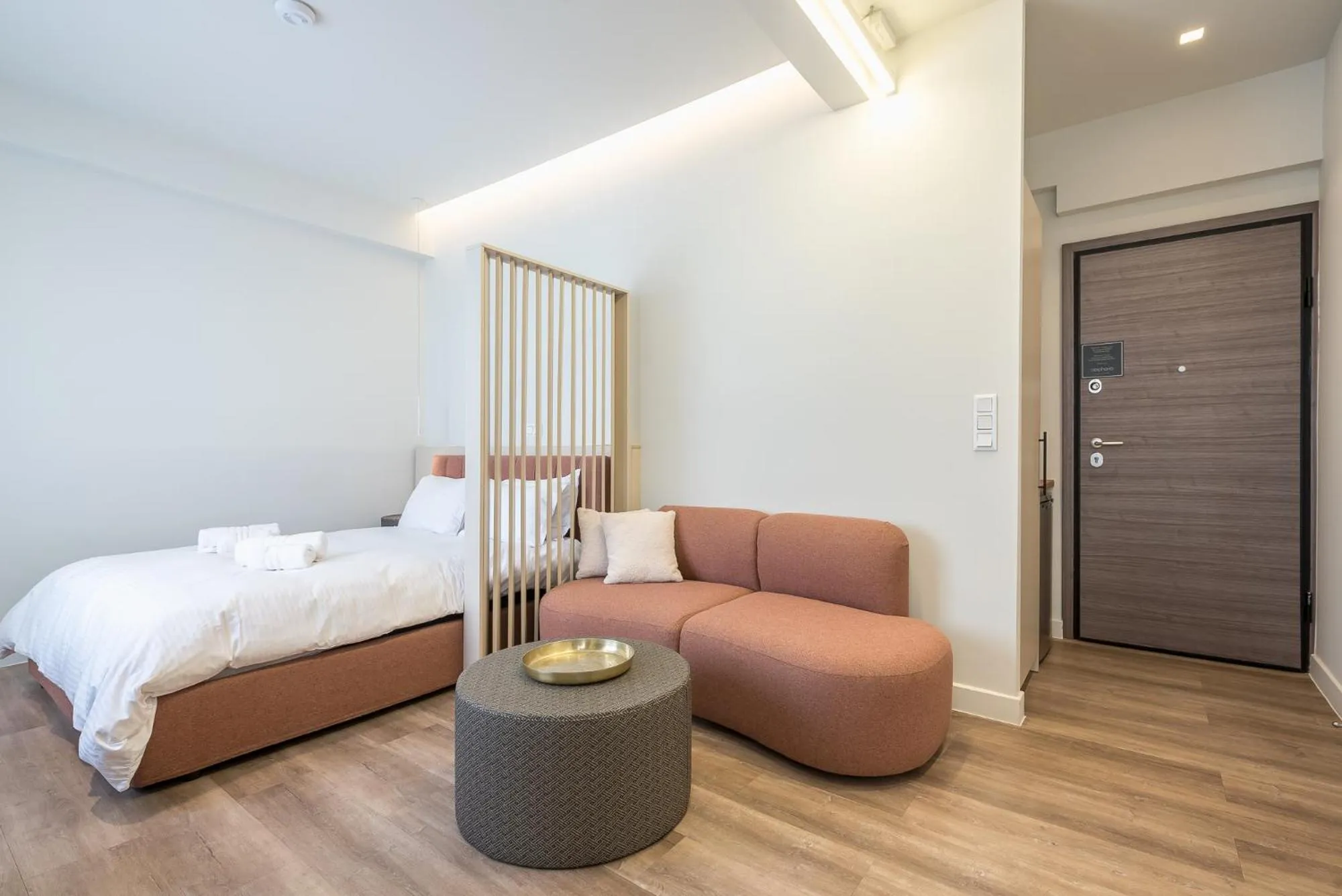 Living room, Bed in Aeiphoria Suites & Rooms - Athens
