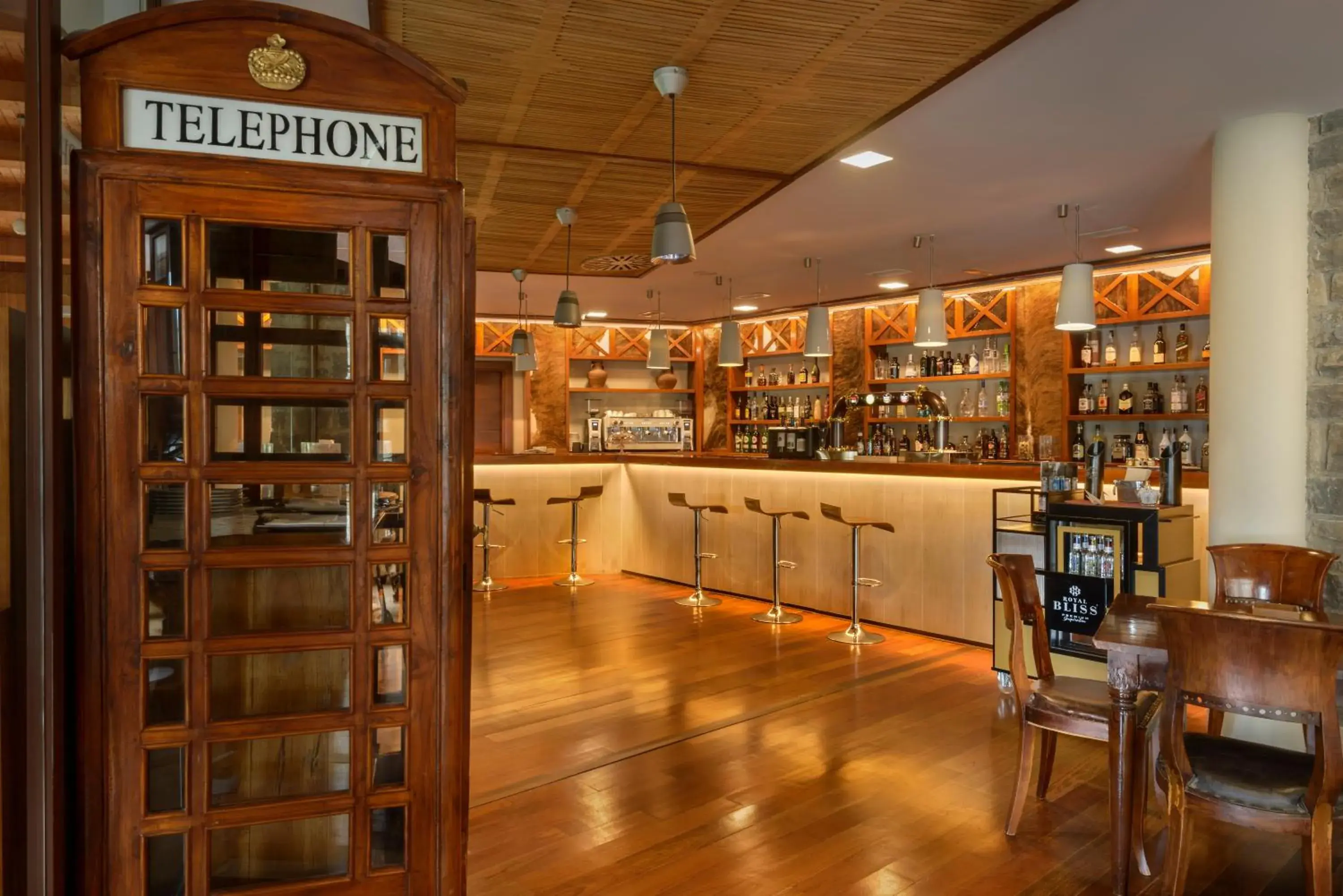 Lounge or bar in Hotel & Spa Monasterio de Boltaña Lounge or bar in Hotel & Spa Monasterio de Boltaña