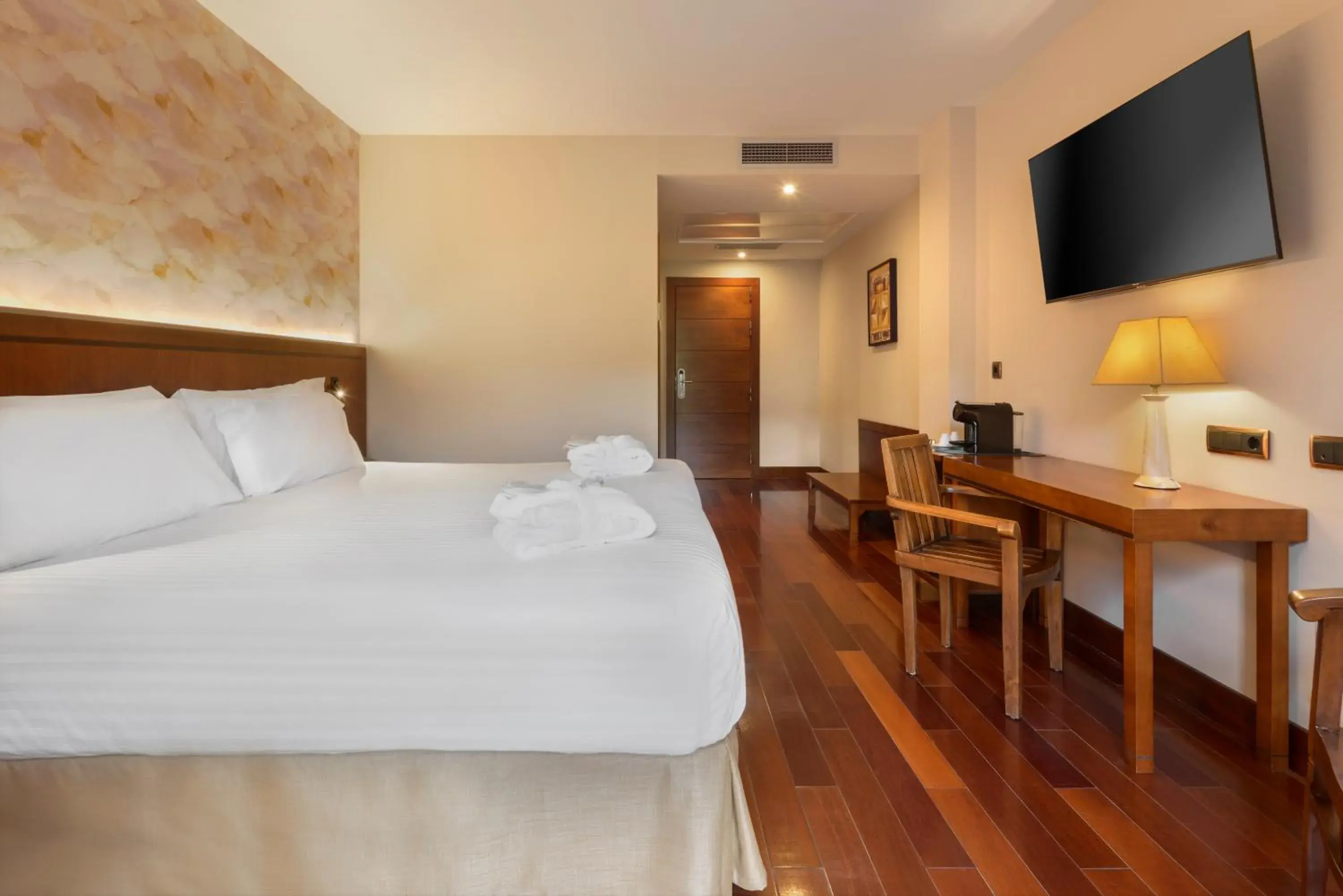 Bedroom, Bed in Hotel & Spa Monasterio de Boltaña Bedroom, Bed in Hotel & Spa Monasterio de Boltaña