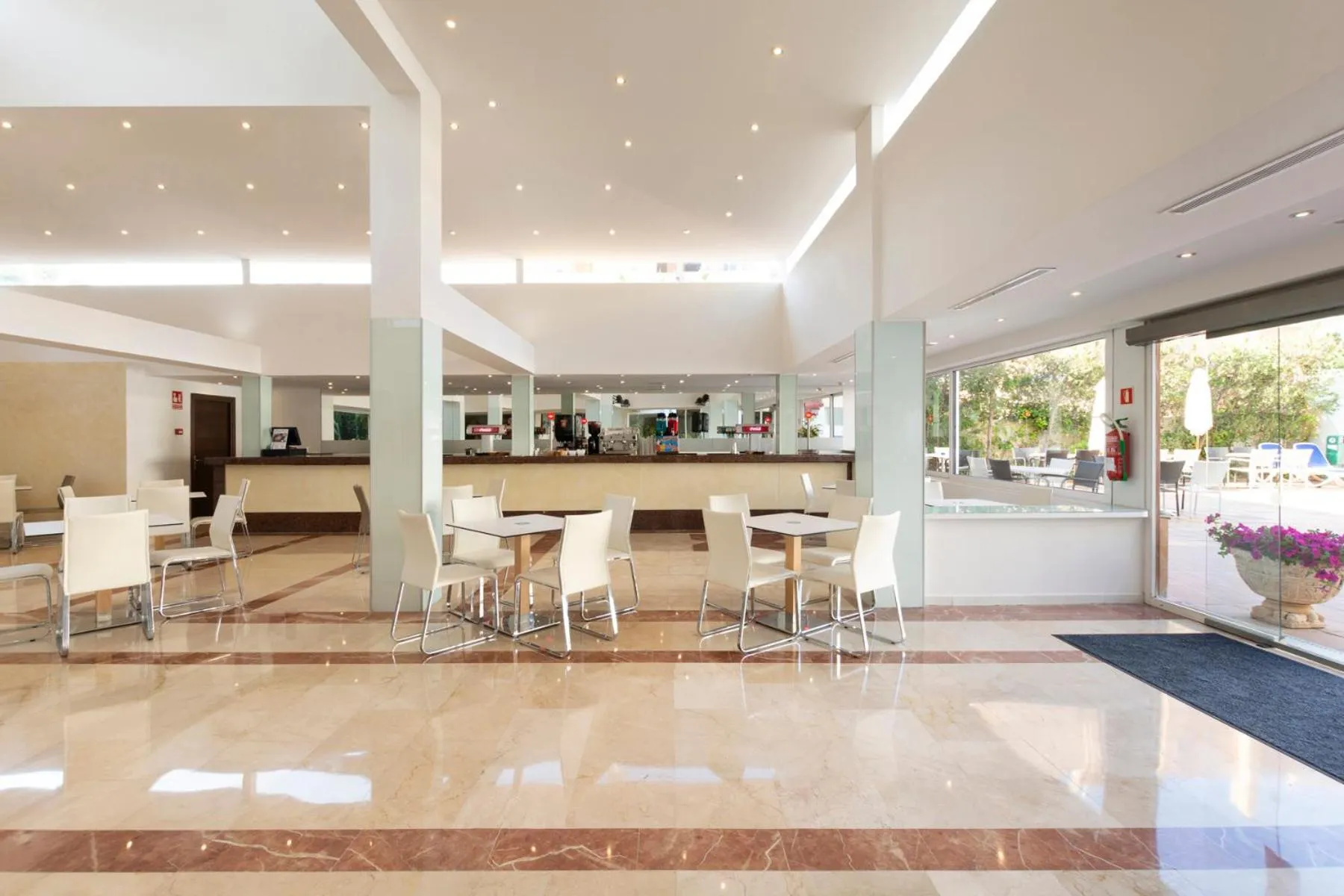 Lounge or bar in Mar Hotels Paguera & Spa