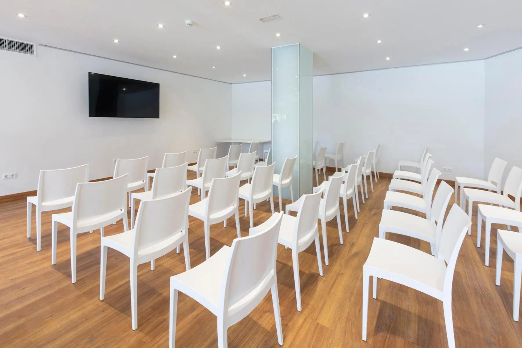 Business facilities in Mar Hotels Paguera & Spa
