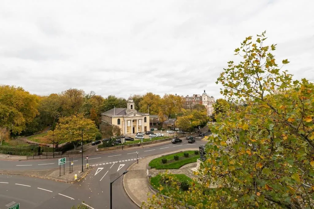 Street view in ' Luxury & Spacious AirConditioned 4 Bed 4 Bath Apartment '