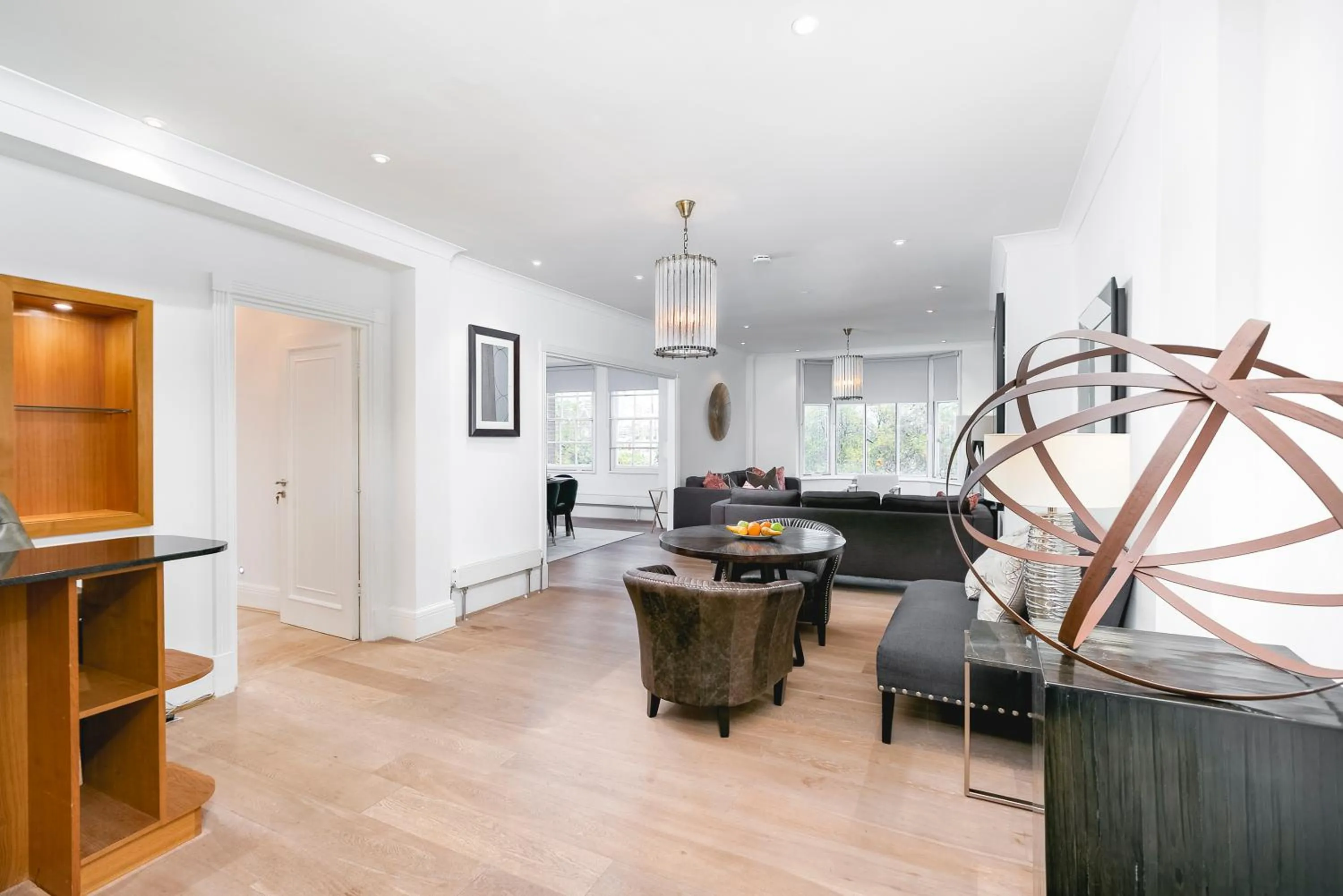 Seating area in ' Luxury & Spacious AirConditioned 4 Bed 4 Bath Apartment '