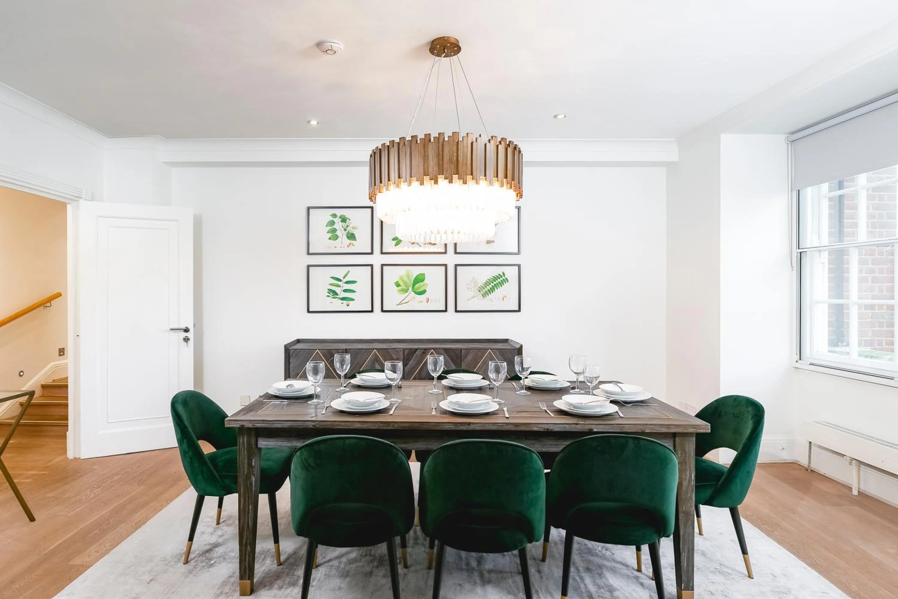 Dining area in ' Luxury & Spacious AirConditioned 4 Bed 4 Bath Apartment '