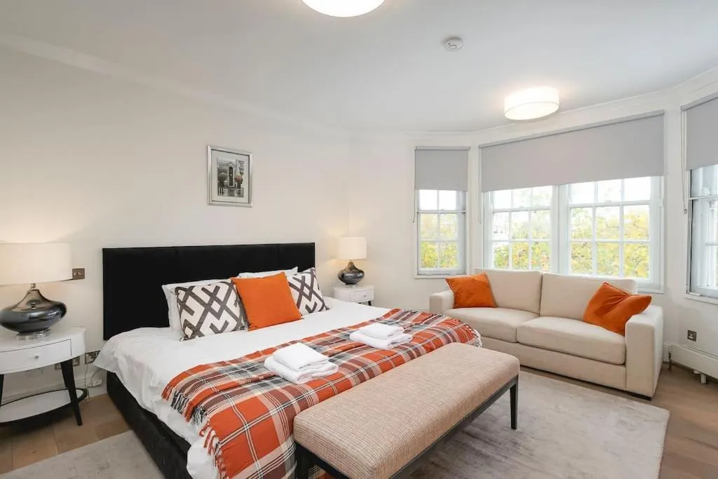 Bed in ' Luxury & Spacious AirConditioned 4 Bed 4 Bath Apartment '