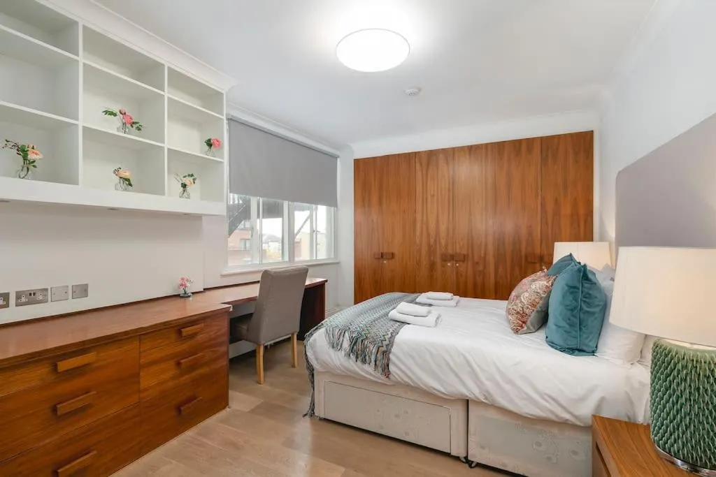 Bed in ' Luxury & Spacious AirConditioned 4 Bed 4 Bath Apartment '