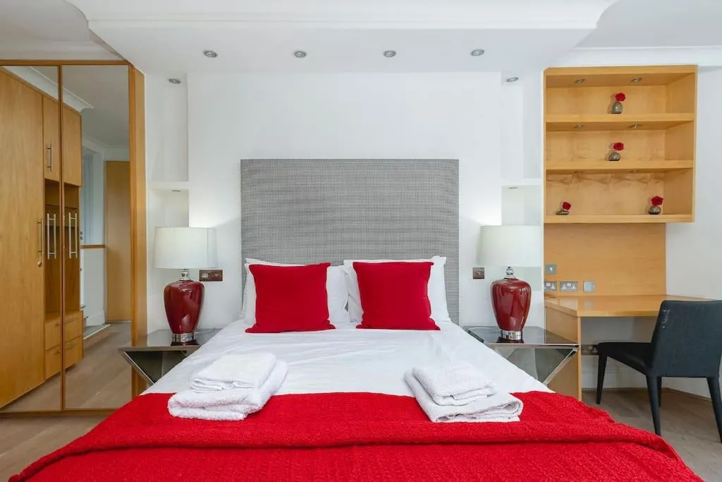 Bed in ' Luxury & Spacious AirConditioned 4 Bed 4 Bath Apartment '