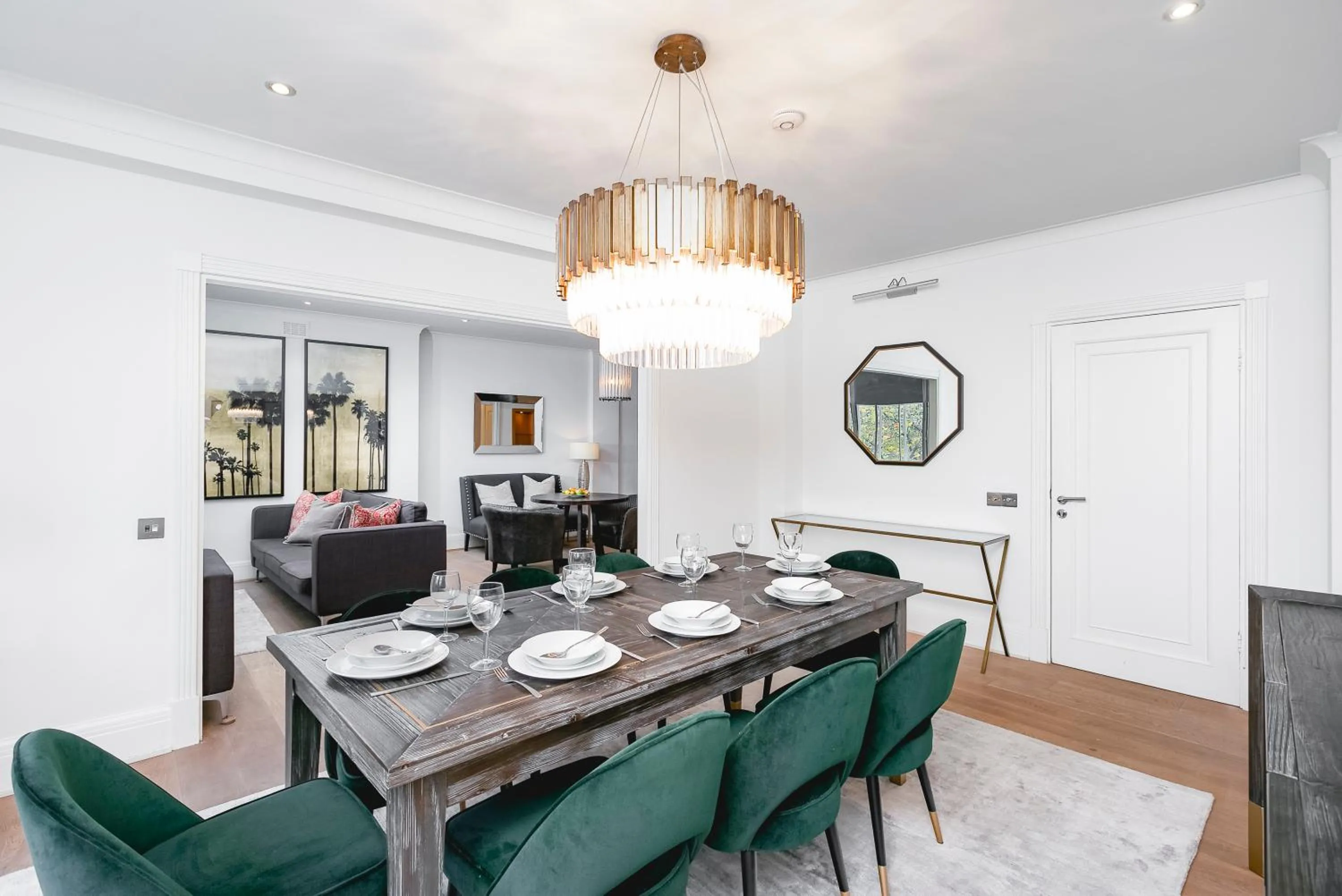 Dining area in ' Luxury & Spacious AirConditioned 4 Bed 4 Bath Apartment '