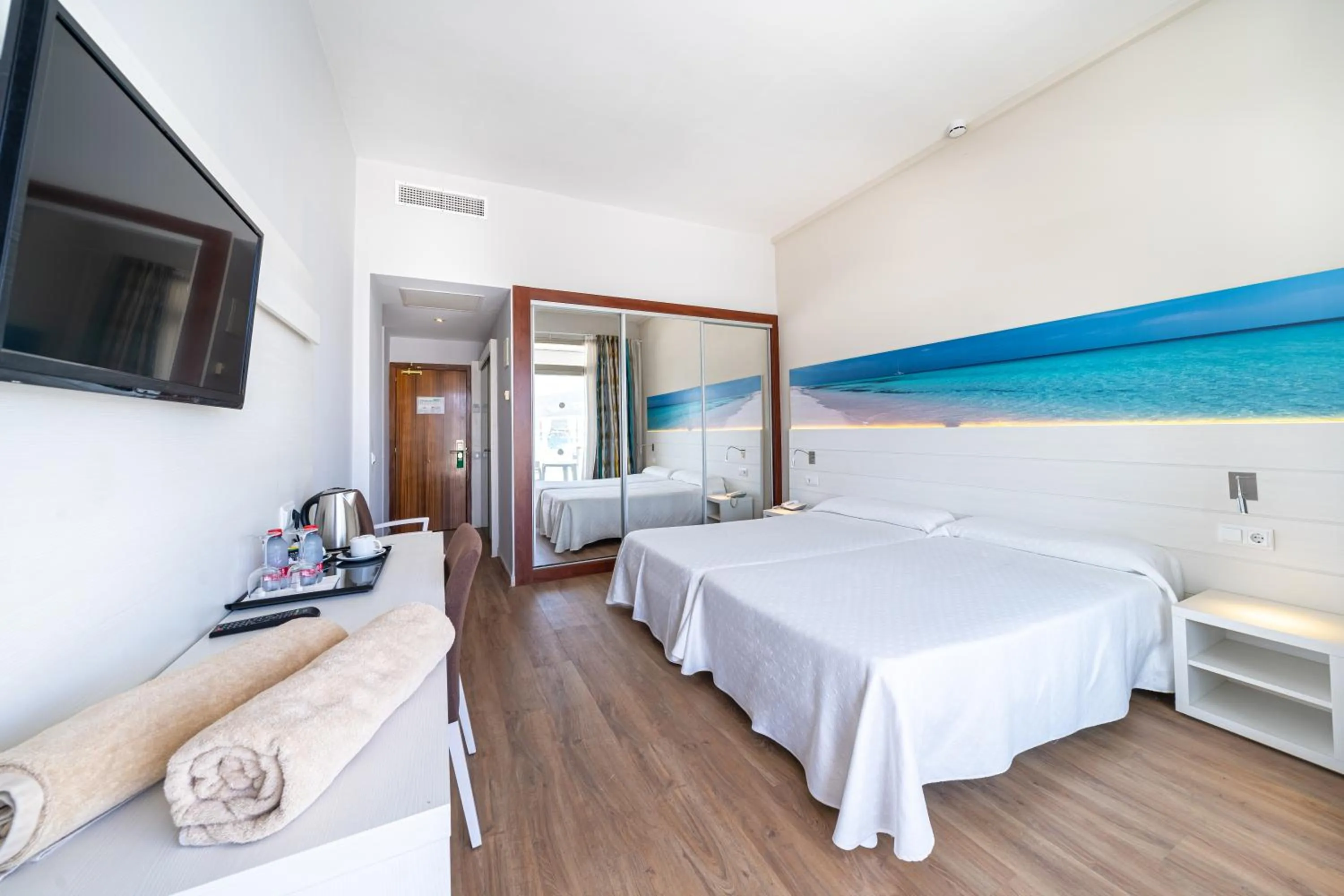 Bed in Seramar Hotel Comodoro Playa