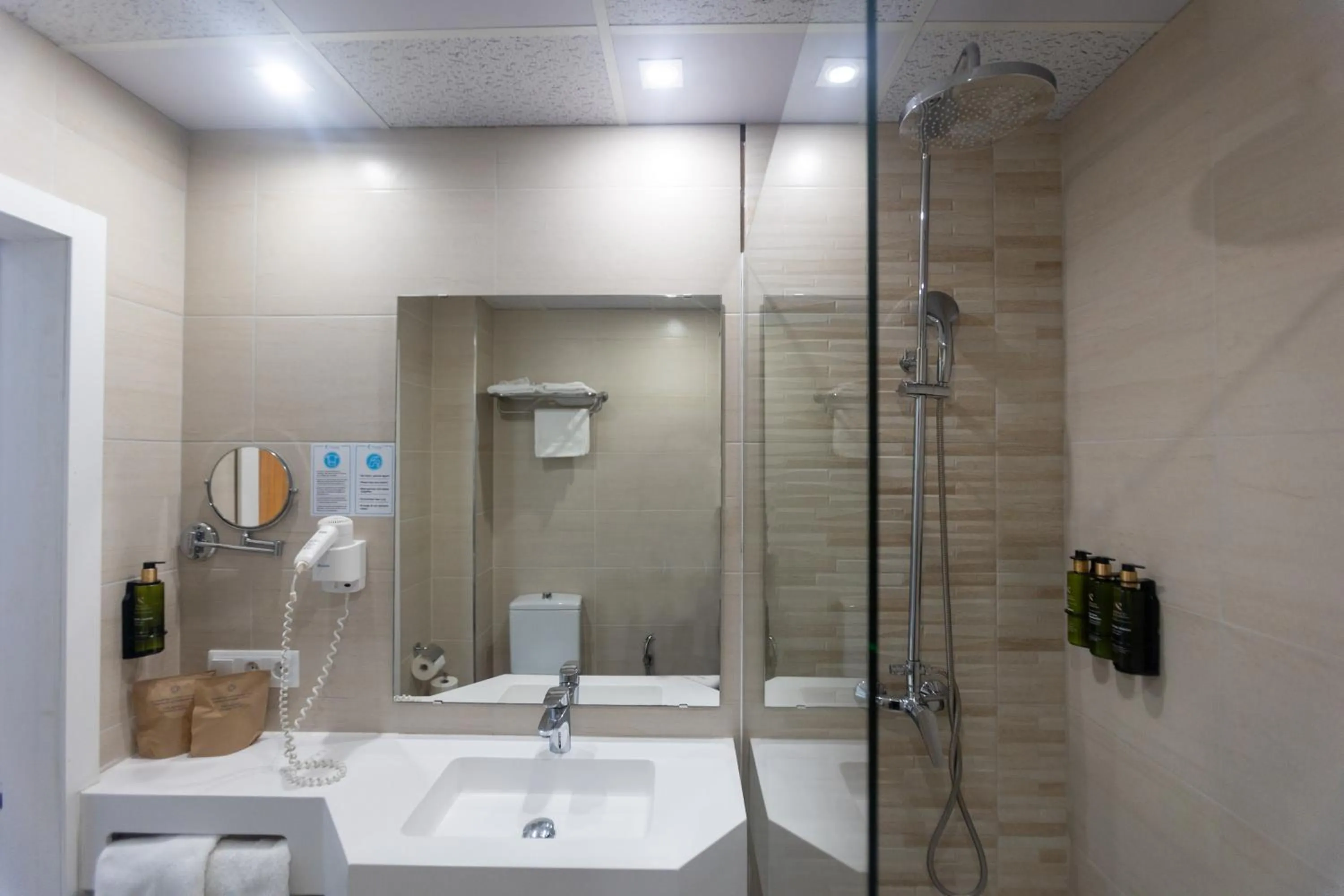 Bathroom in Seramar Hotel Comodoro Playa