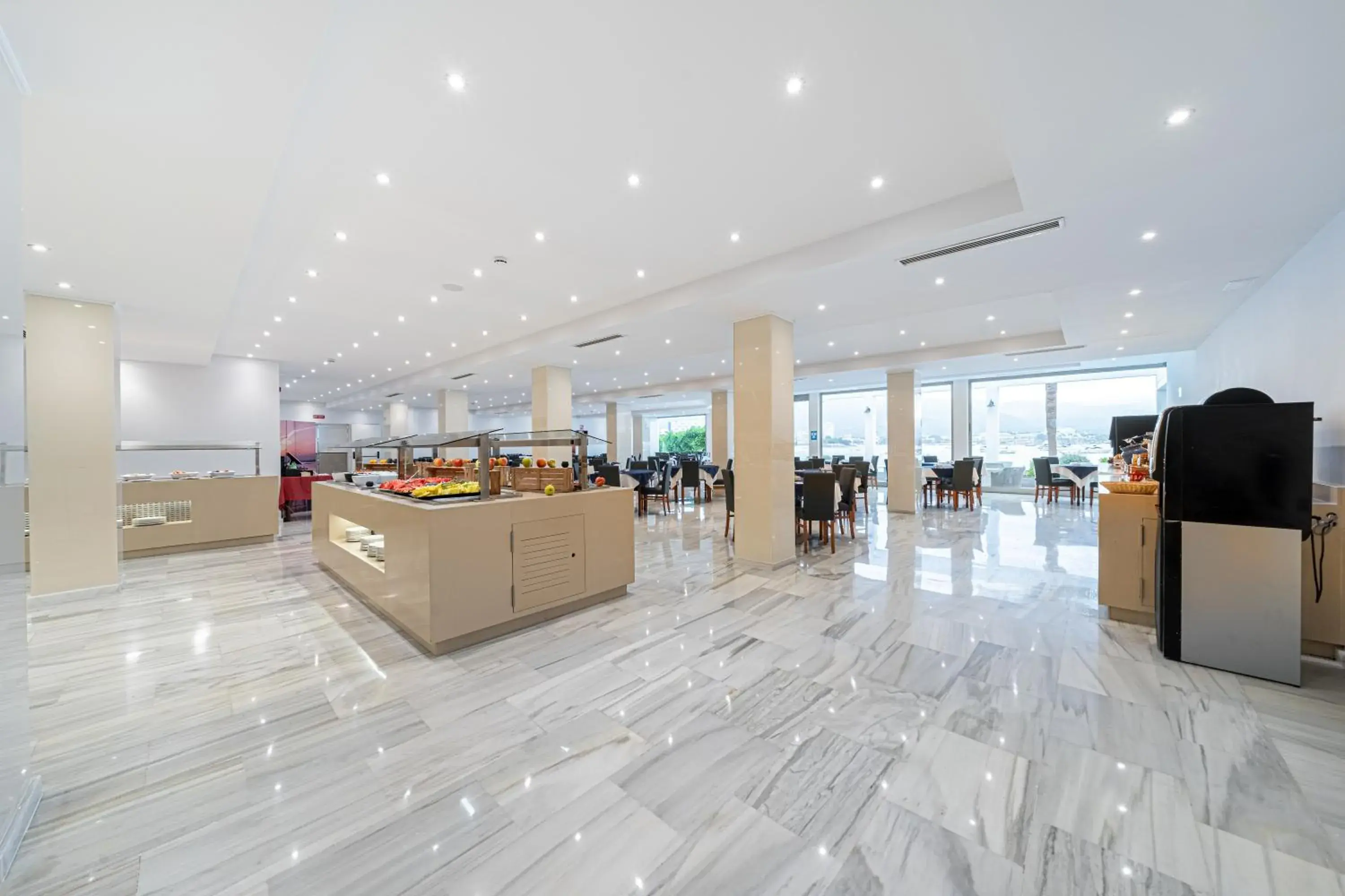 Restaurant/places to eat in Seramar Hotel Comodoro Playa Restaurant/places to eat in Seramar Hotel Comodoro Playa