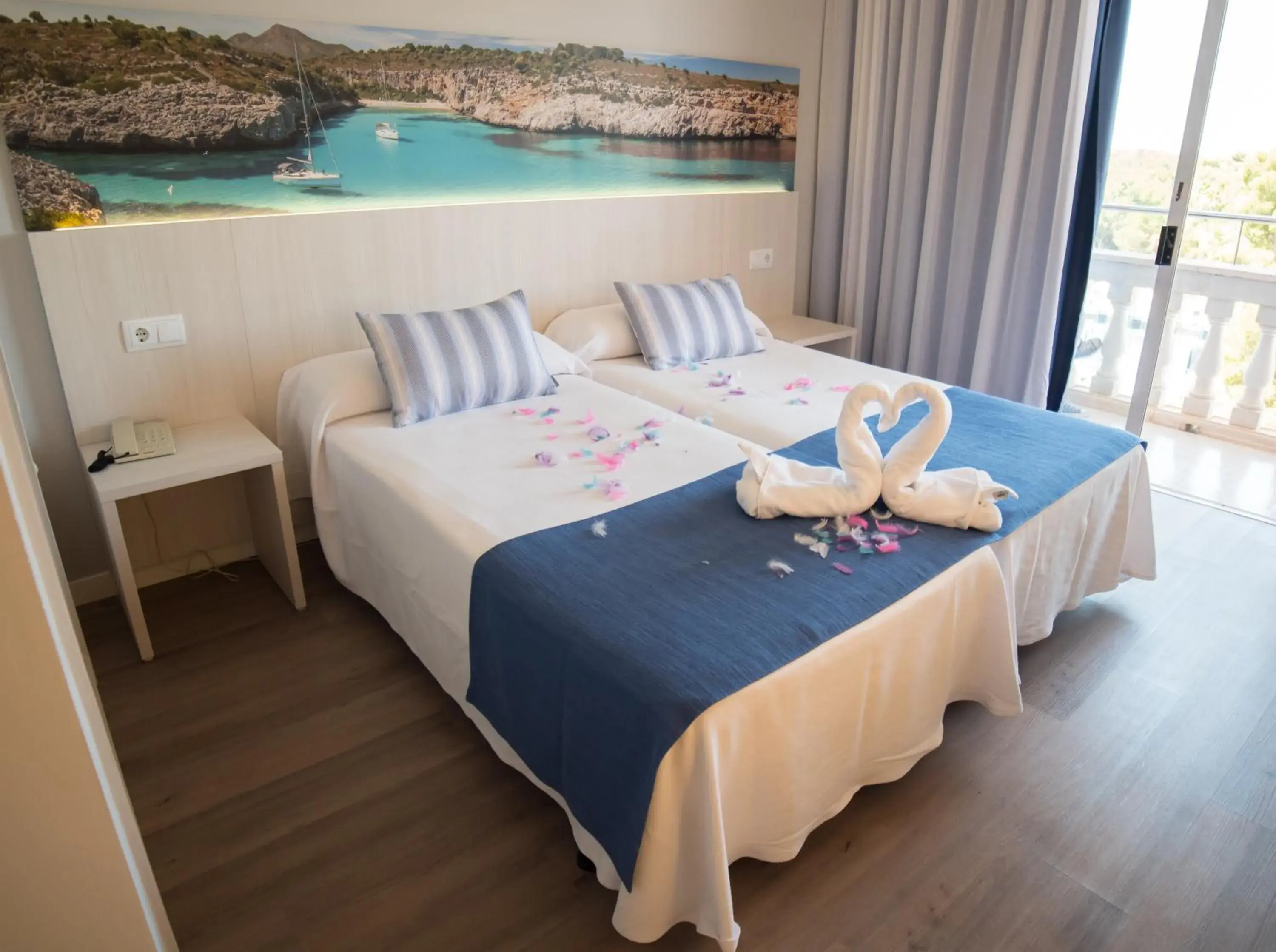 Bed in Seramar Hotel Luna Park Adults Only Bed in Seramar Hotel Luna Park Adults Only