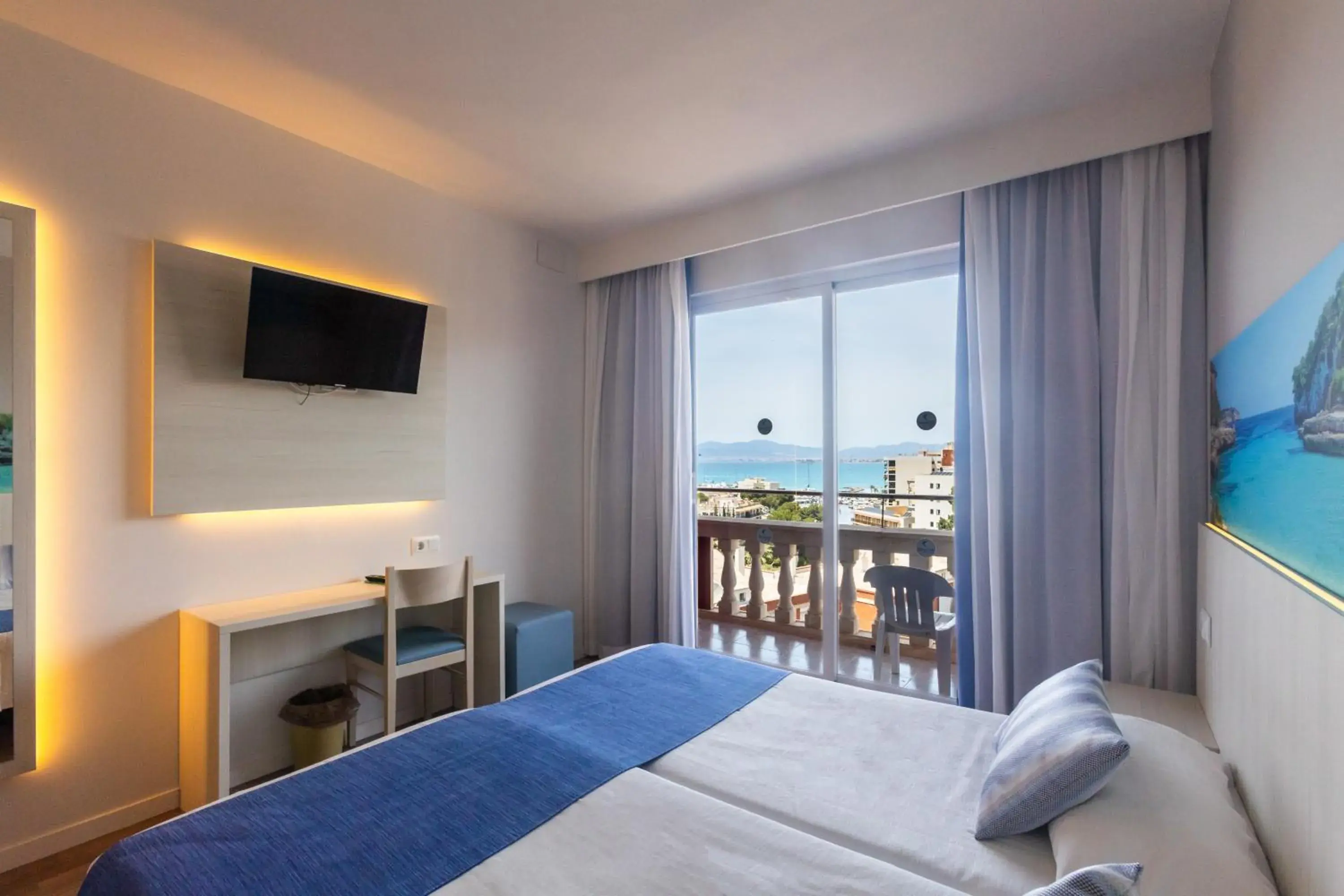 Sea view, Bed in Seramar Hotel Luna Park Adults Only Sea view, Bed in Seramar Hotel Luna Park Adults Only