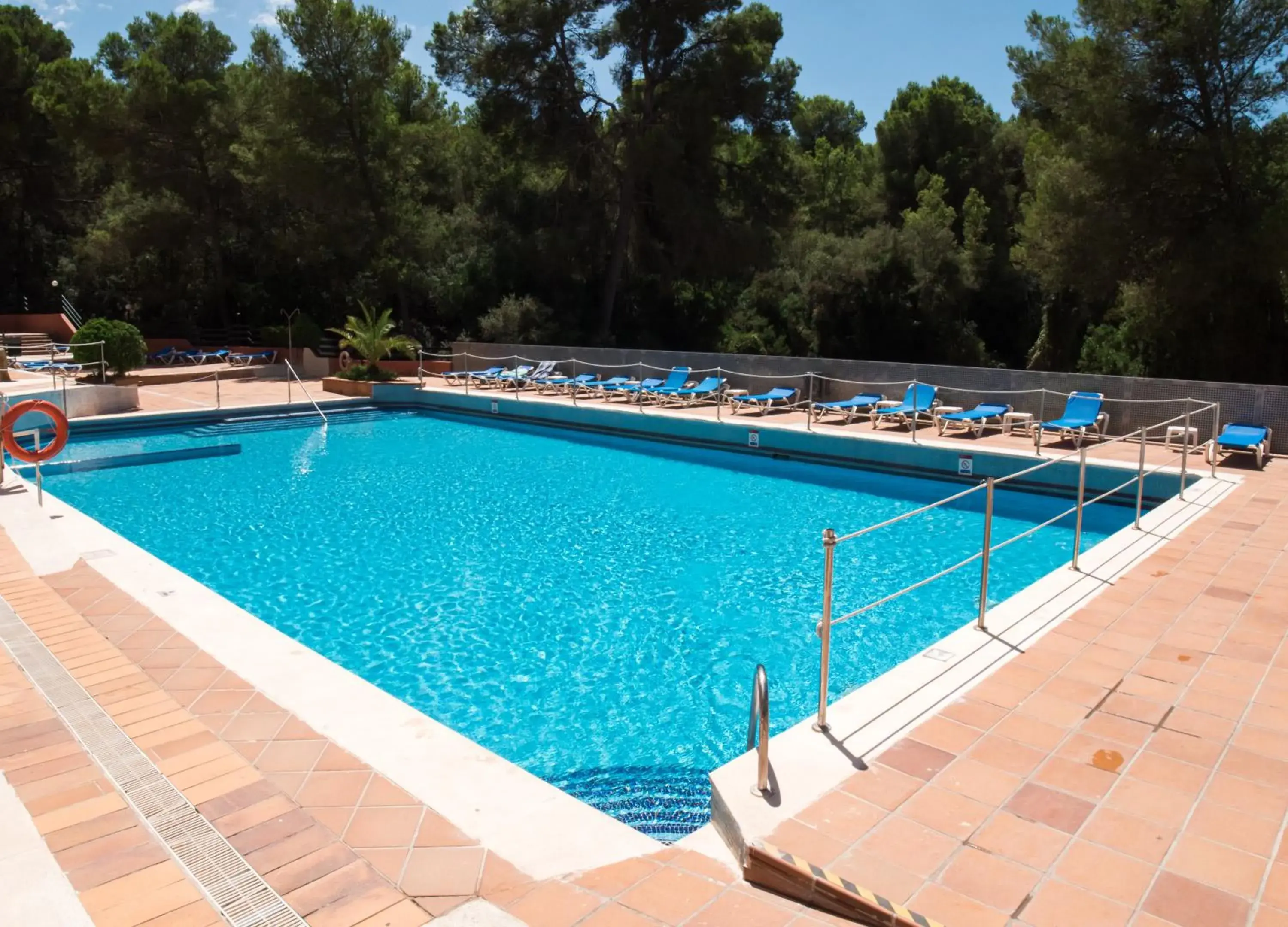 Swimming pool in Seramar Hotel Luna Park Adults Only Swimming pool in Seramar Hotel Luna Park Adults Only