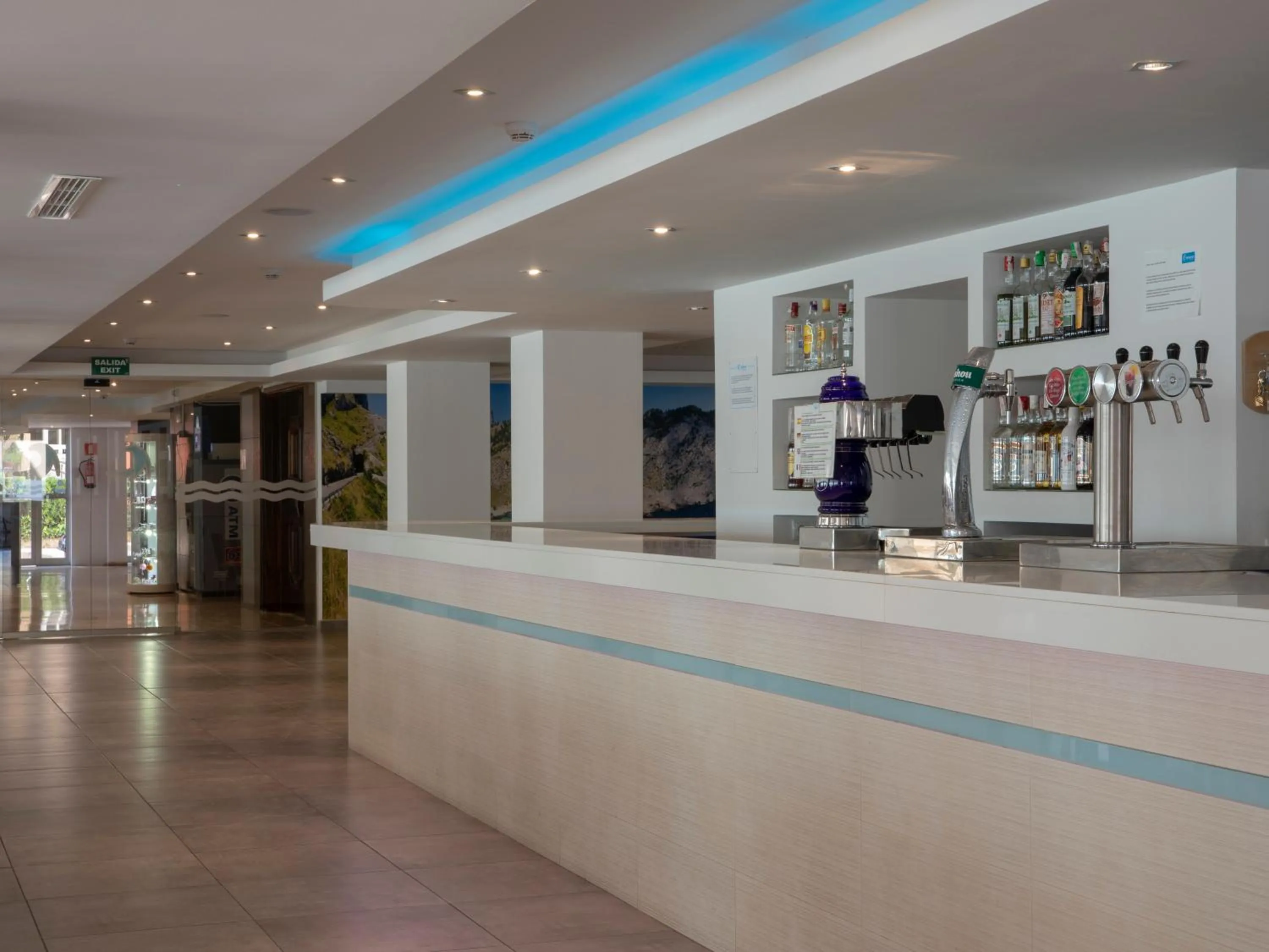 Lounge or bar in Seramar Hotel Luna Park Adults Only