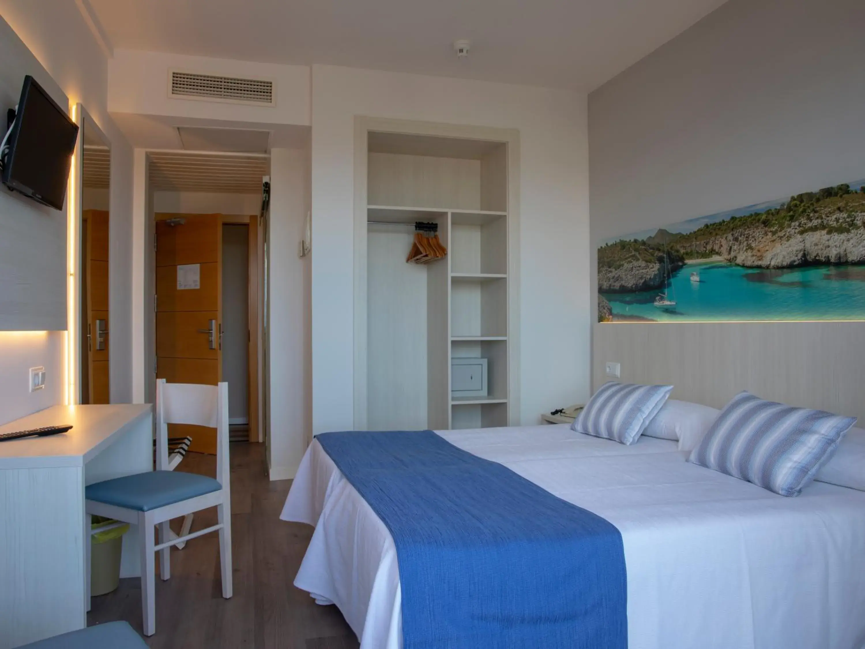 Bed in Seramar Hotel Luna Park Adults Only Bed in Seramar Hotel Luna Park Adults Only