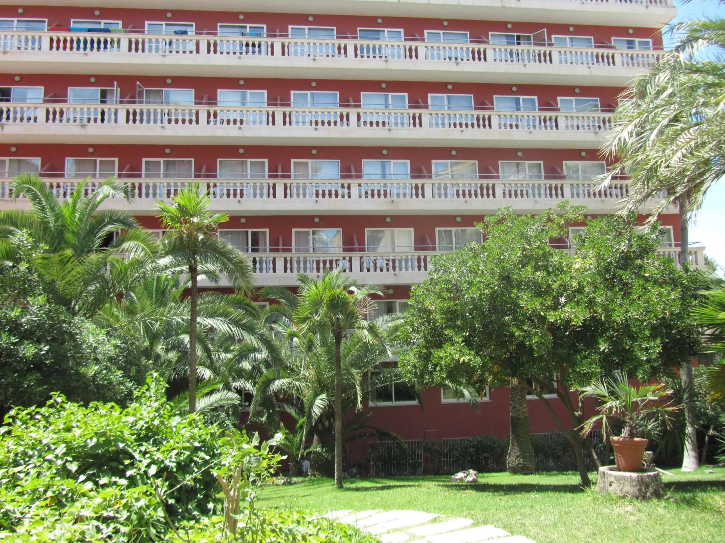 Facade/entrance in Seramar Hotel Luna Park Adults Only